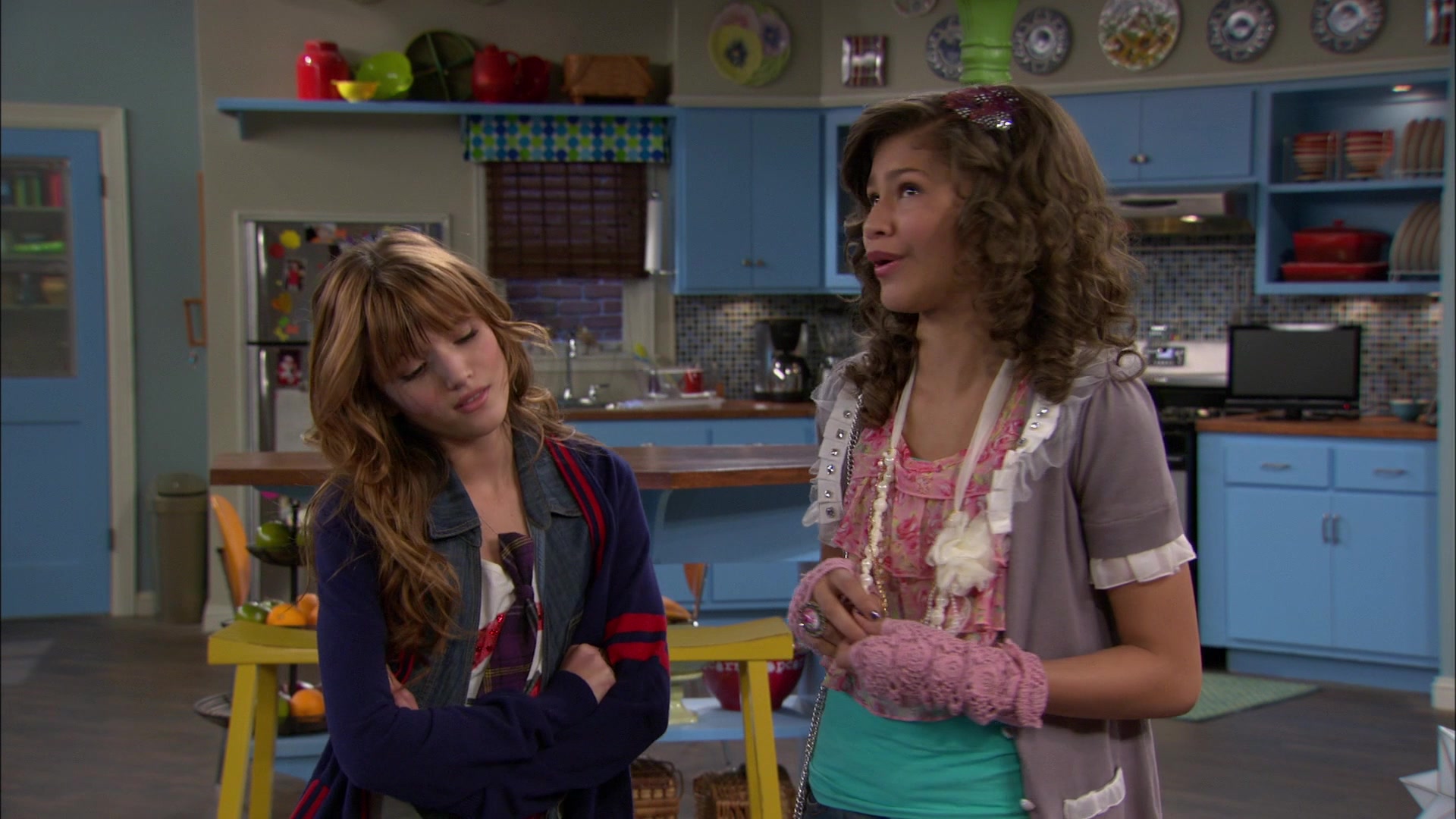 Shake_It_Up_S01E04_1080p_BTD_002459.jpg