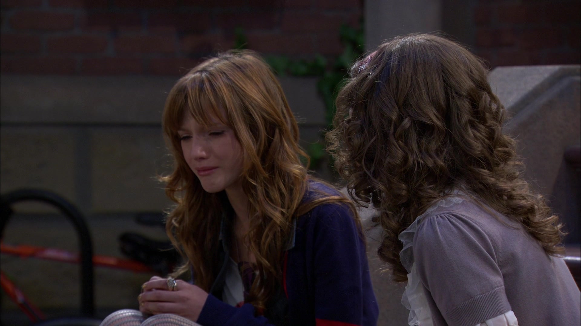 Shake_It_Up_S01E04_1080p_BTD_002747.jpg