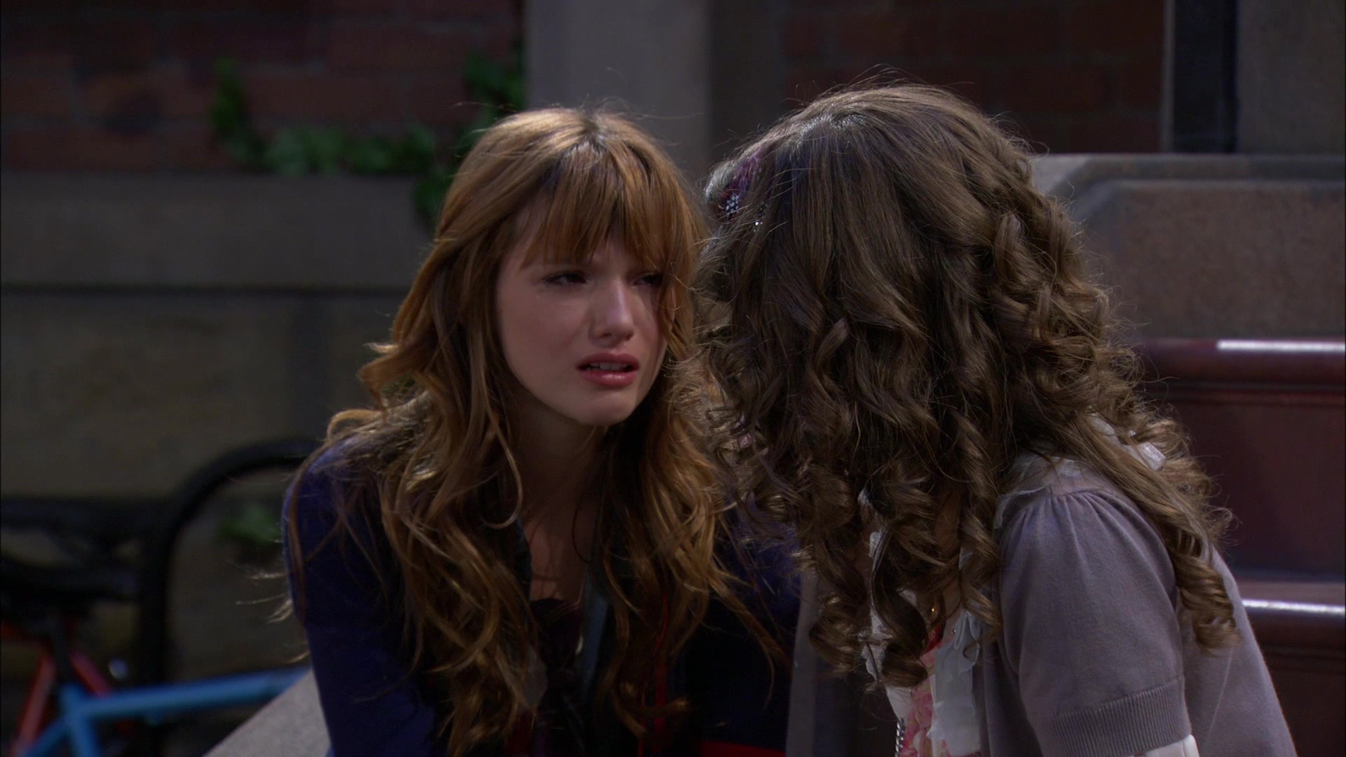 Shake_It_Up_S01E04_1080p_BTD_002790.jpg