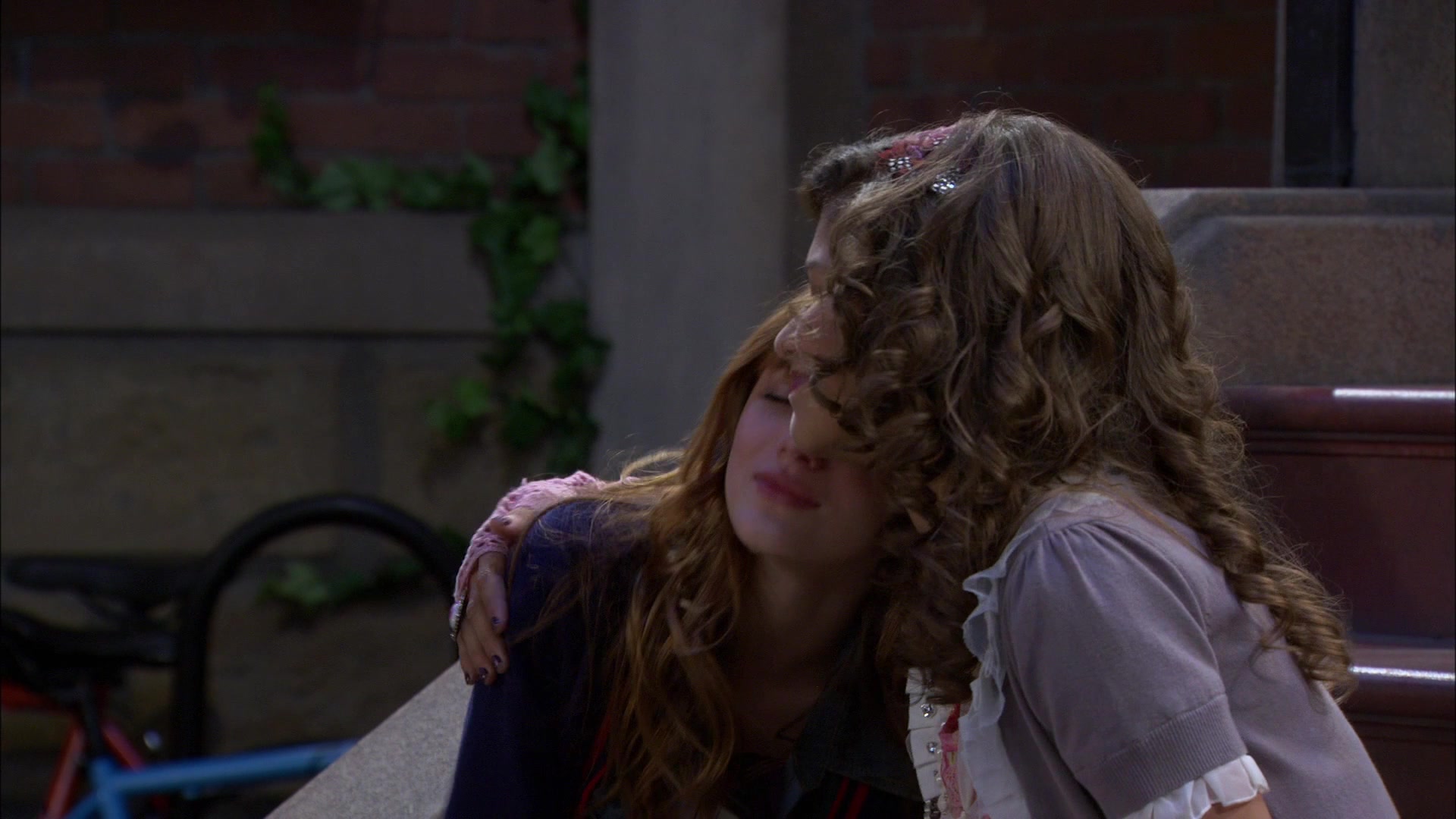 Shake_It_Up_S01E04_1080p_BTD_002878.jpg