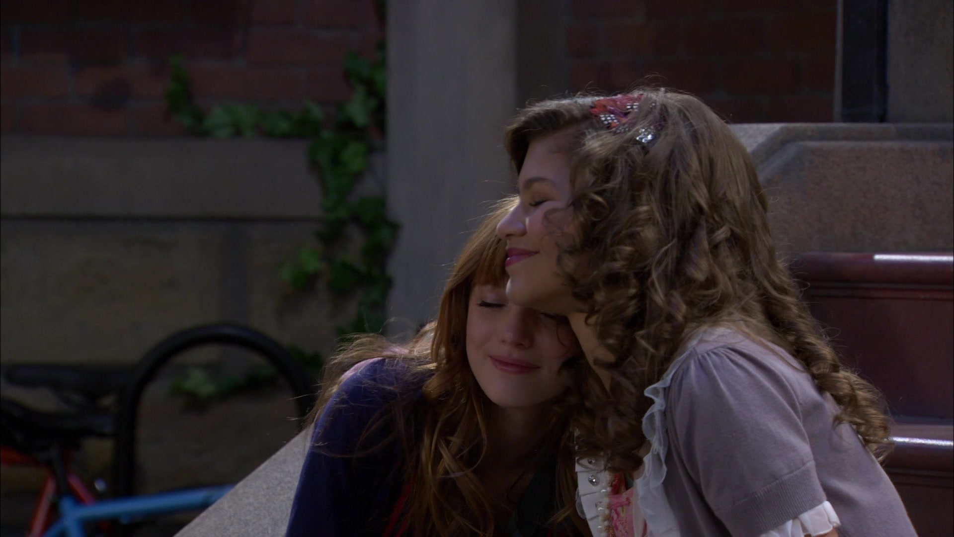 Shake_It_Up_S01E04_1080p_BTD_002881.jpg