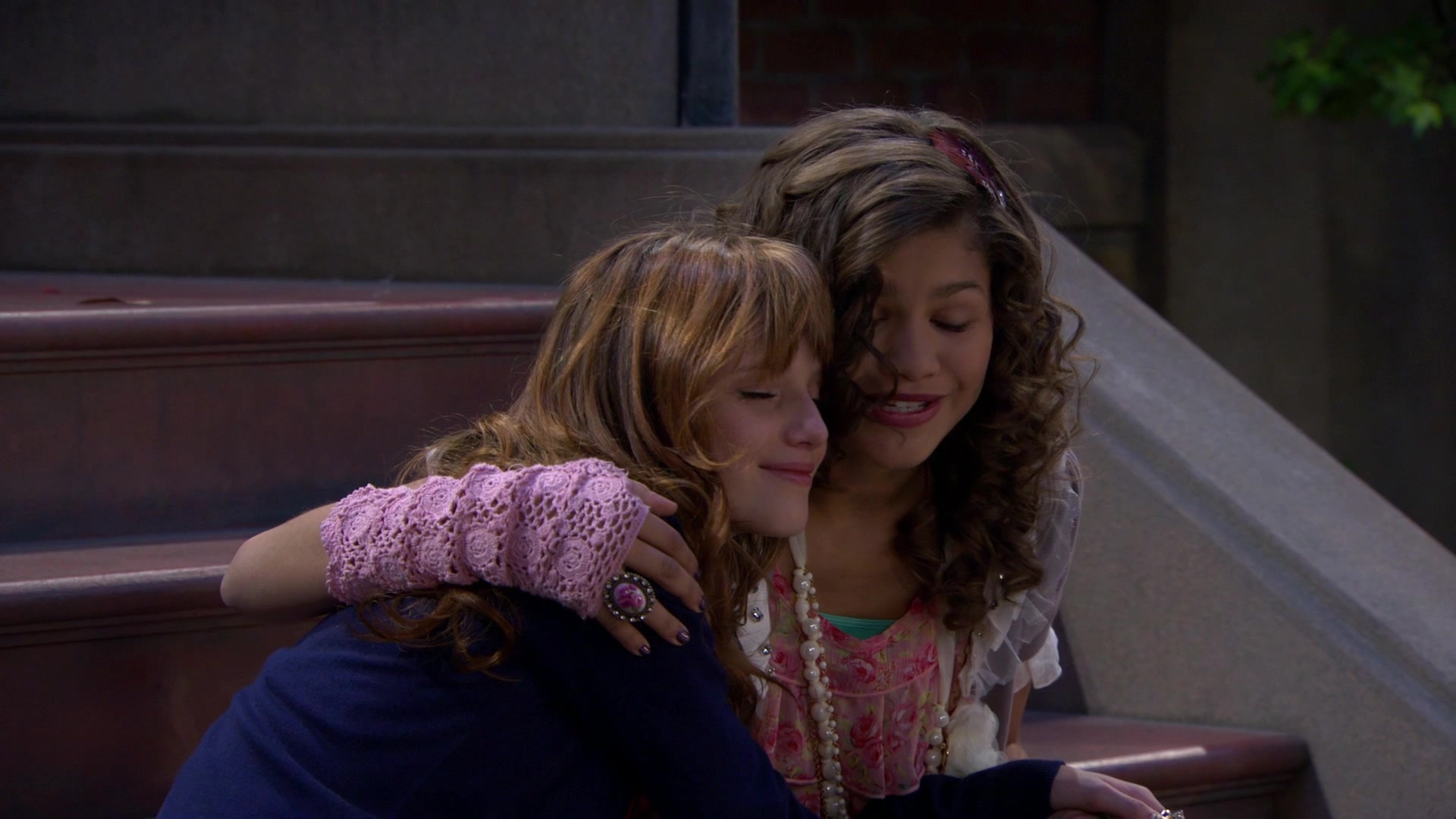 Shake_It_Up_S01E04_1080p_BTD_002886.jpg Shake_It_Up_S01E04_1080p_BTD_002886.jpg