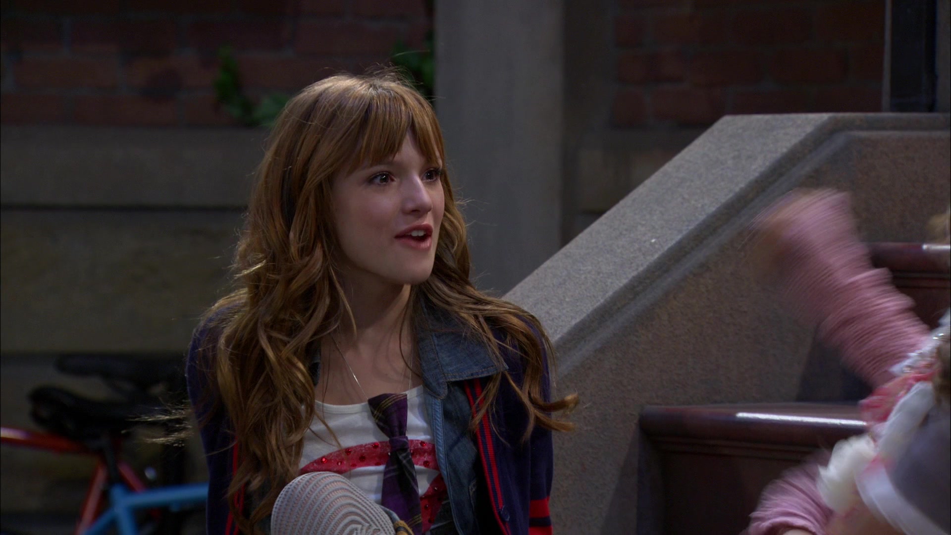 Shake_It_Up_S01E04_1080p_BTD_002897.jpg