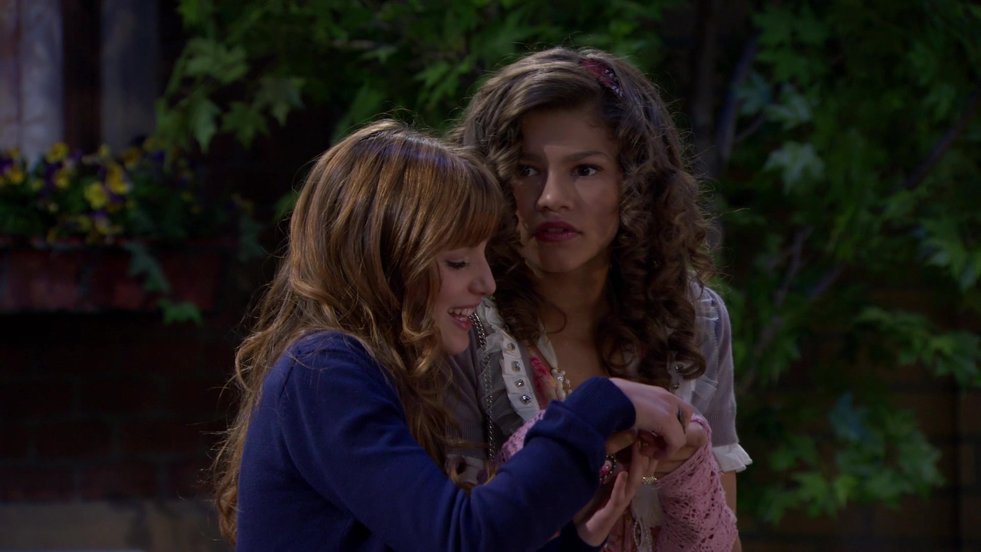 Shake_It_Up_S01E04_1080p_BTD_002911.jpg Shake_It_Up_S01E04_1080p_BTD_002911.jpg