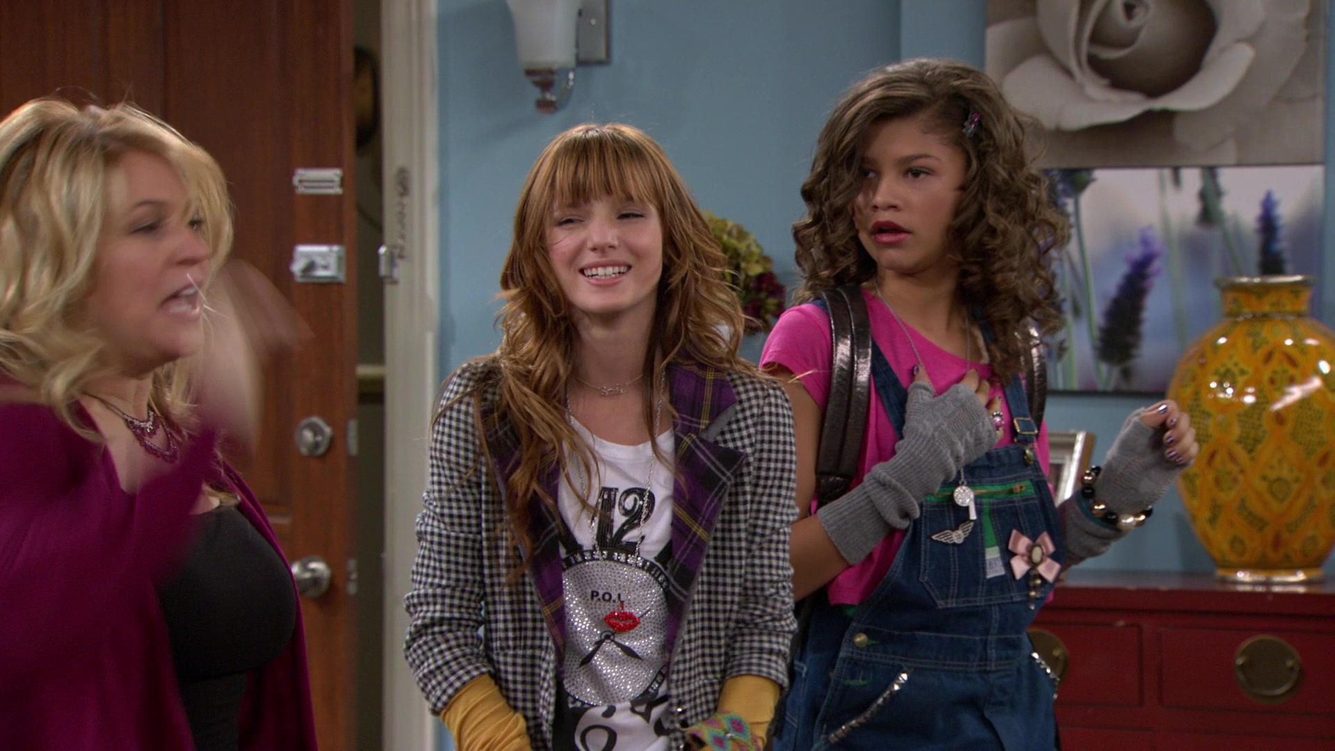 Shake_It_Up_S01E04_1080p_BTD_003063.jpg