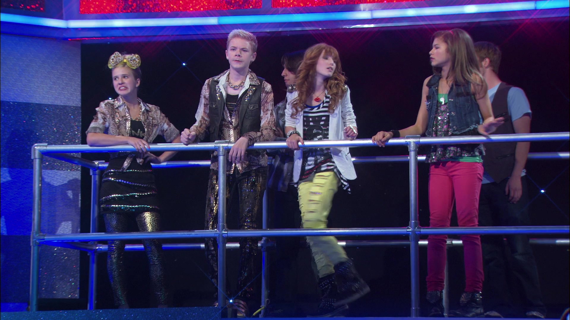 Shake_It_Up_S01E05_1080p_BTD_000080.jpg