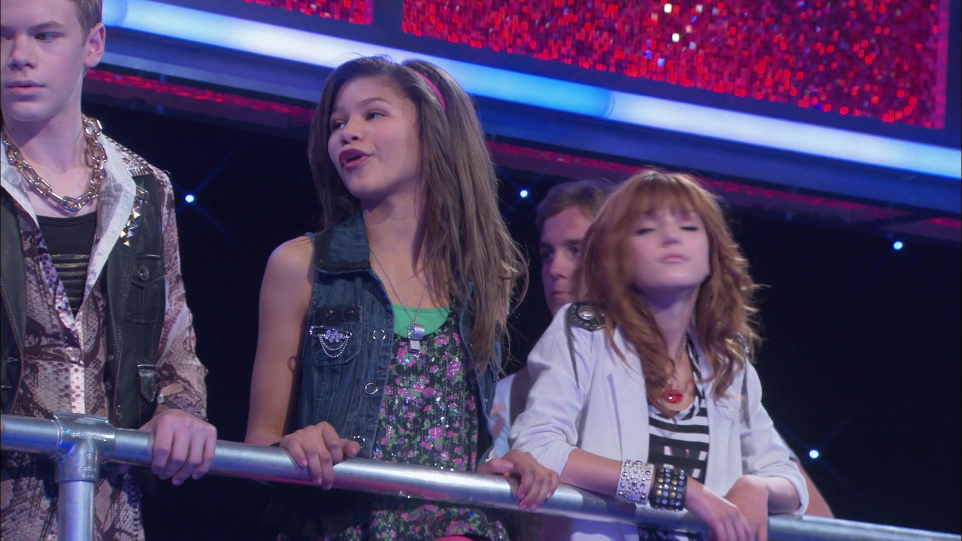 Shake_It_Up_S01E05_1080p_BTD_000090.jpg