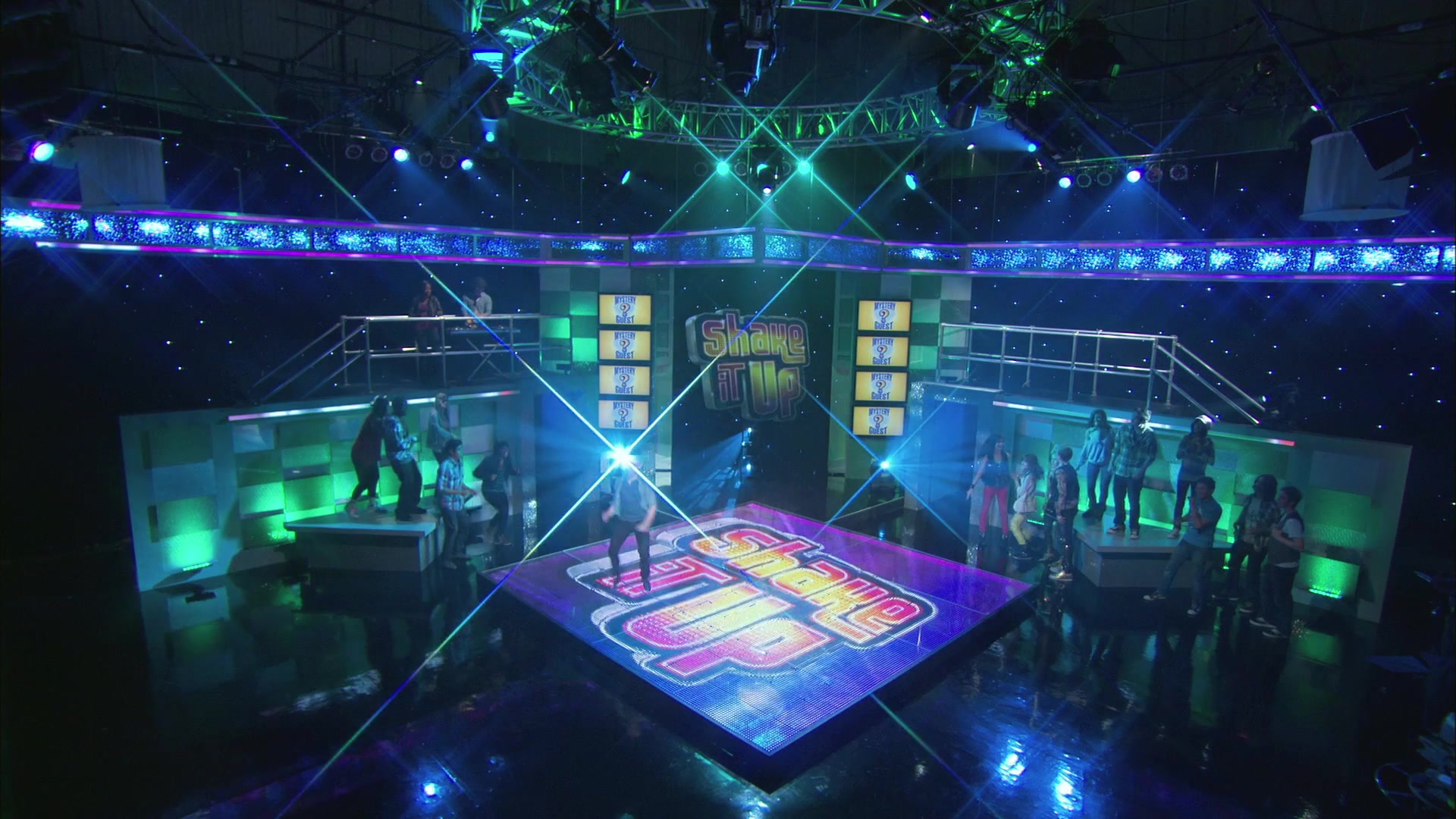 Shake_It_Up_S01E05_1080p_BTD_000232.jpg