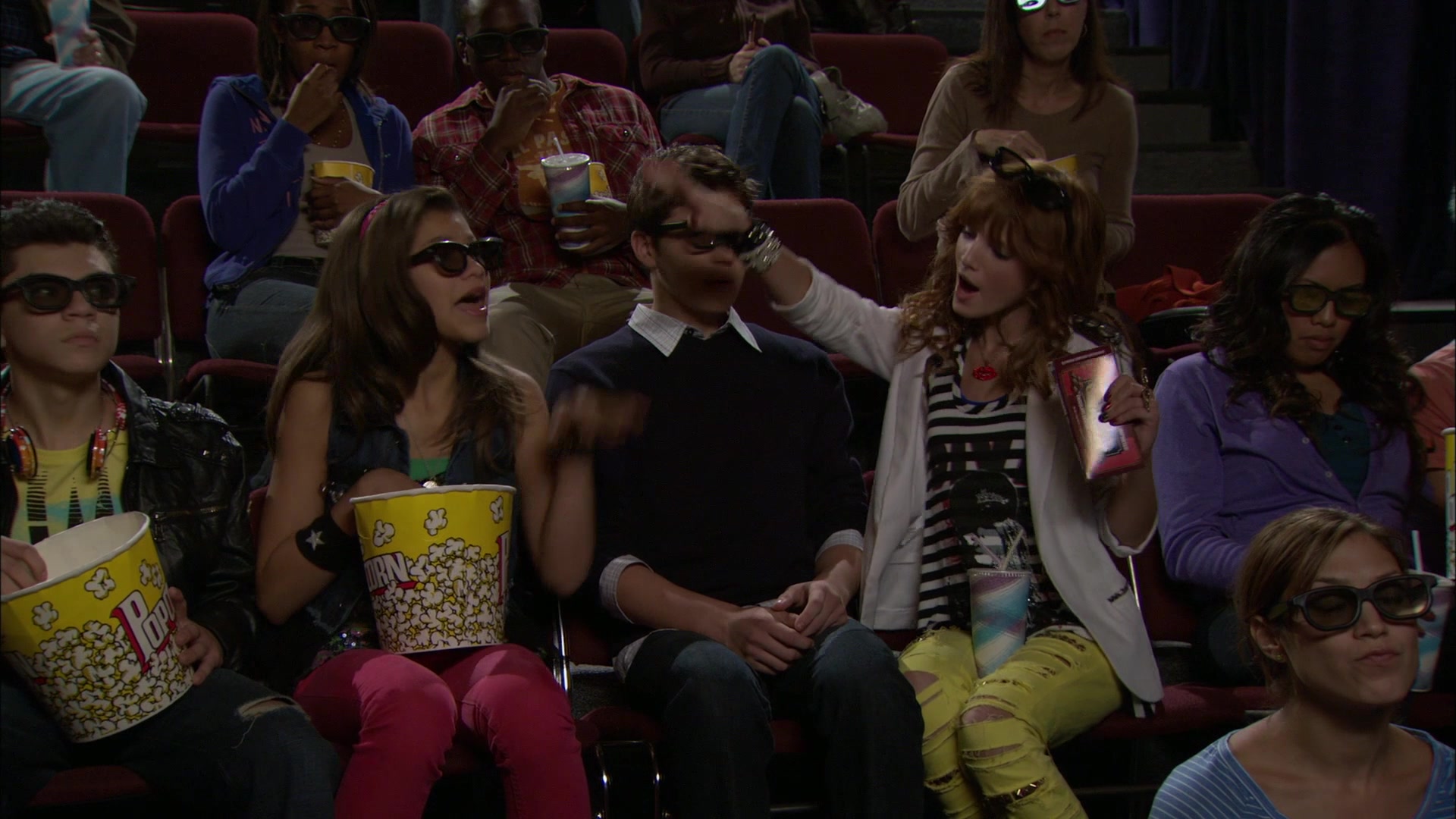 Shake_It_Up_S01E05_1080p_BTD_000956.jpg