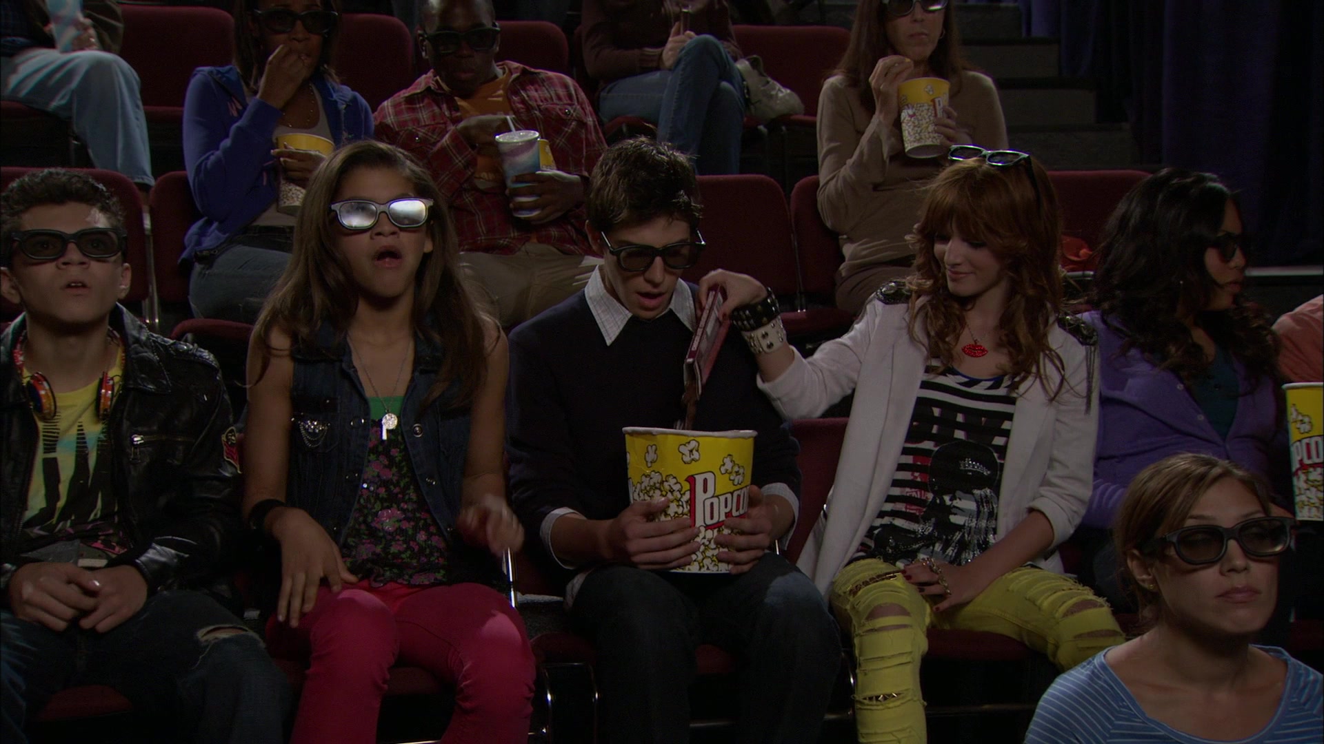 Shake_It_Up_S01E05_1080p_BTD_001015.jpg