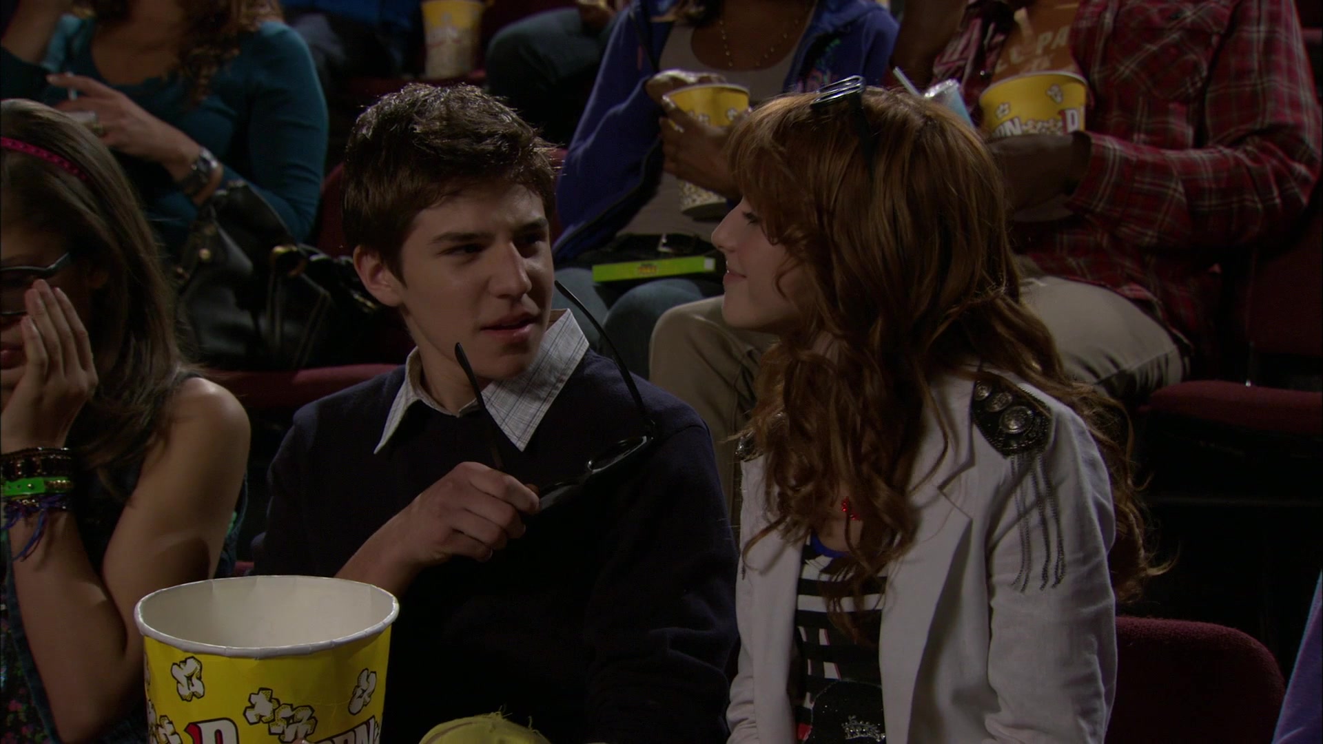 Shake_It_Up_S01E05_1080p_BTD_001046.jpg