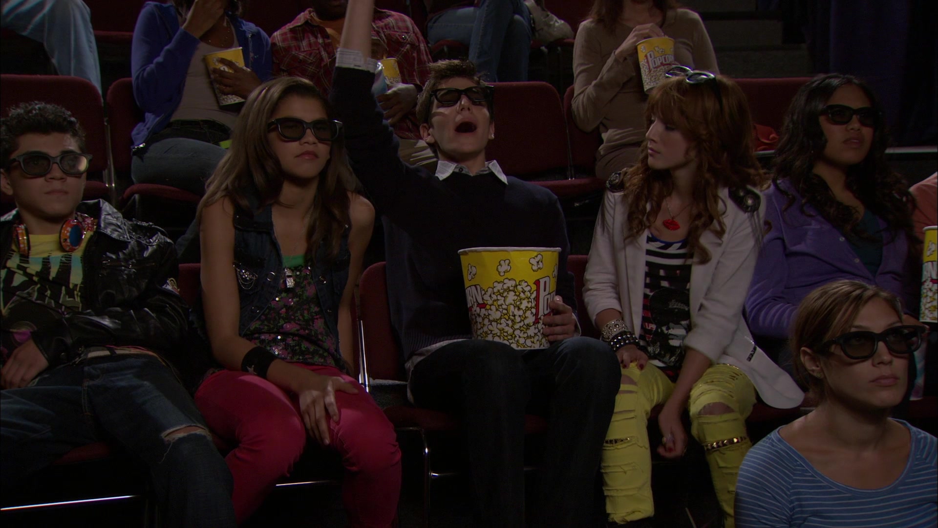 Shake_It_Up_S01E05_1080p_BTD_001063.jpg