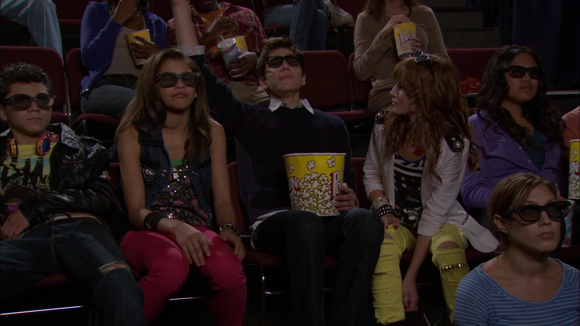 Shake_It_Up_S01E05_1080p_BTD_001064.jpg
