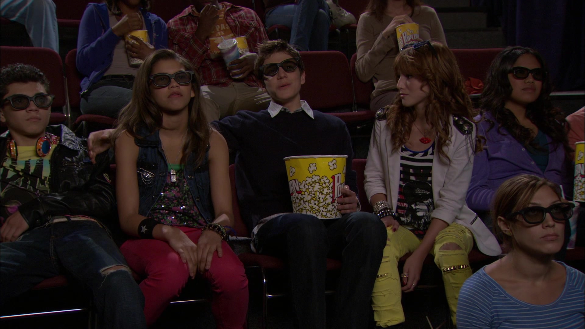 Shake_It_Up_S01E05_1080p_BTD_001067.jpg