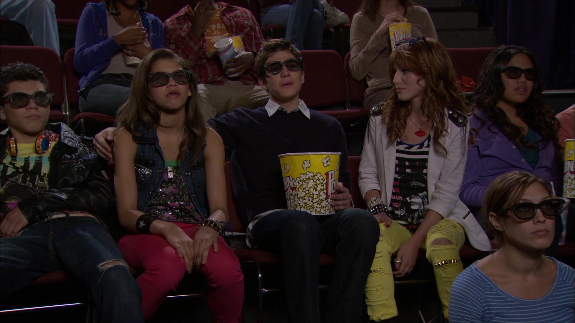 Shake_It_Up_S01E05_1080p_BTD_001068.jpg