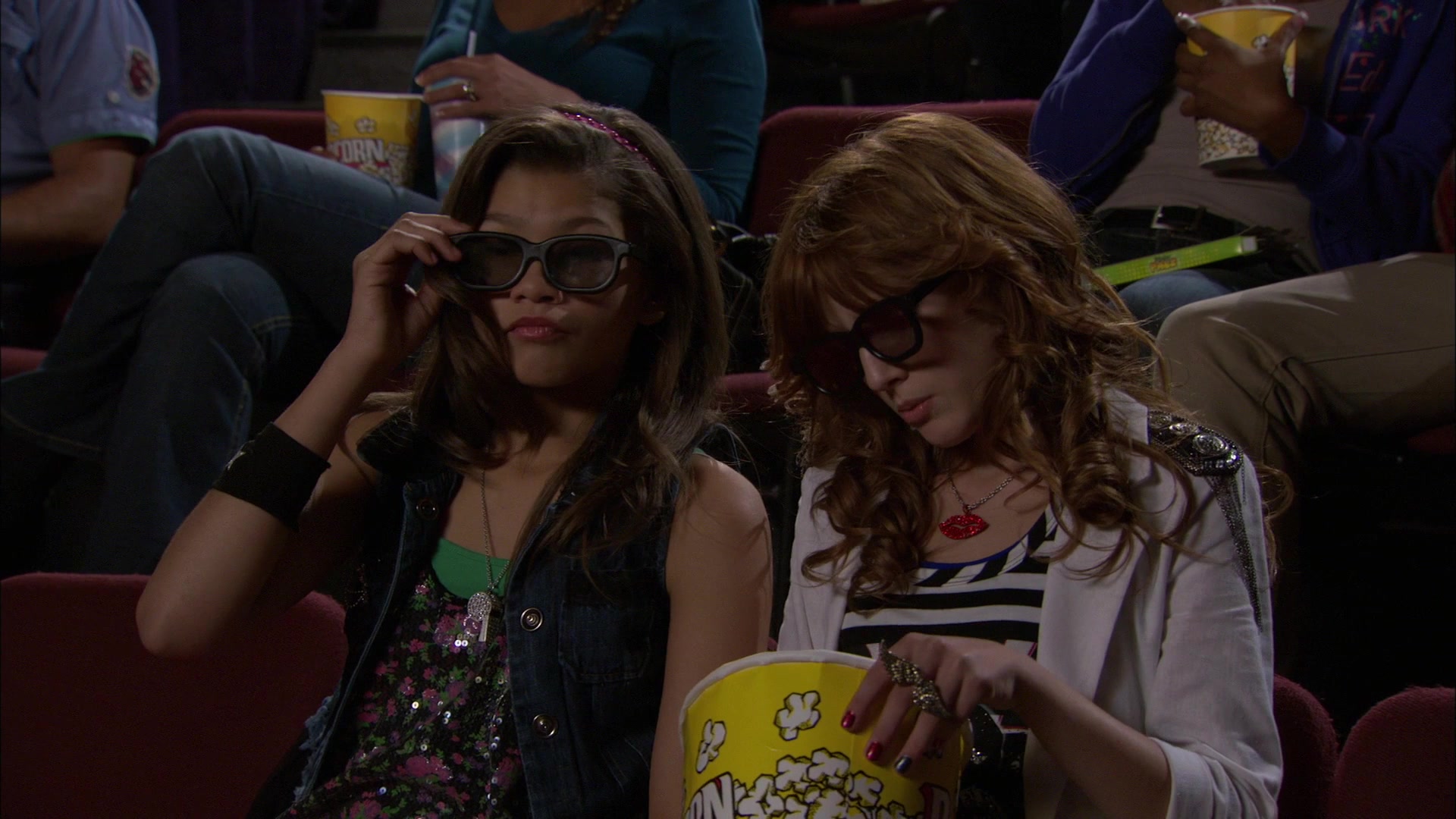 Shake_It_Up_S01E05_1080p_BTD_001144.jpg Shake_It_Up_S01E05_1080p_BTD_001144.jpg
