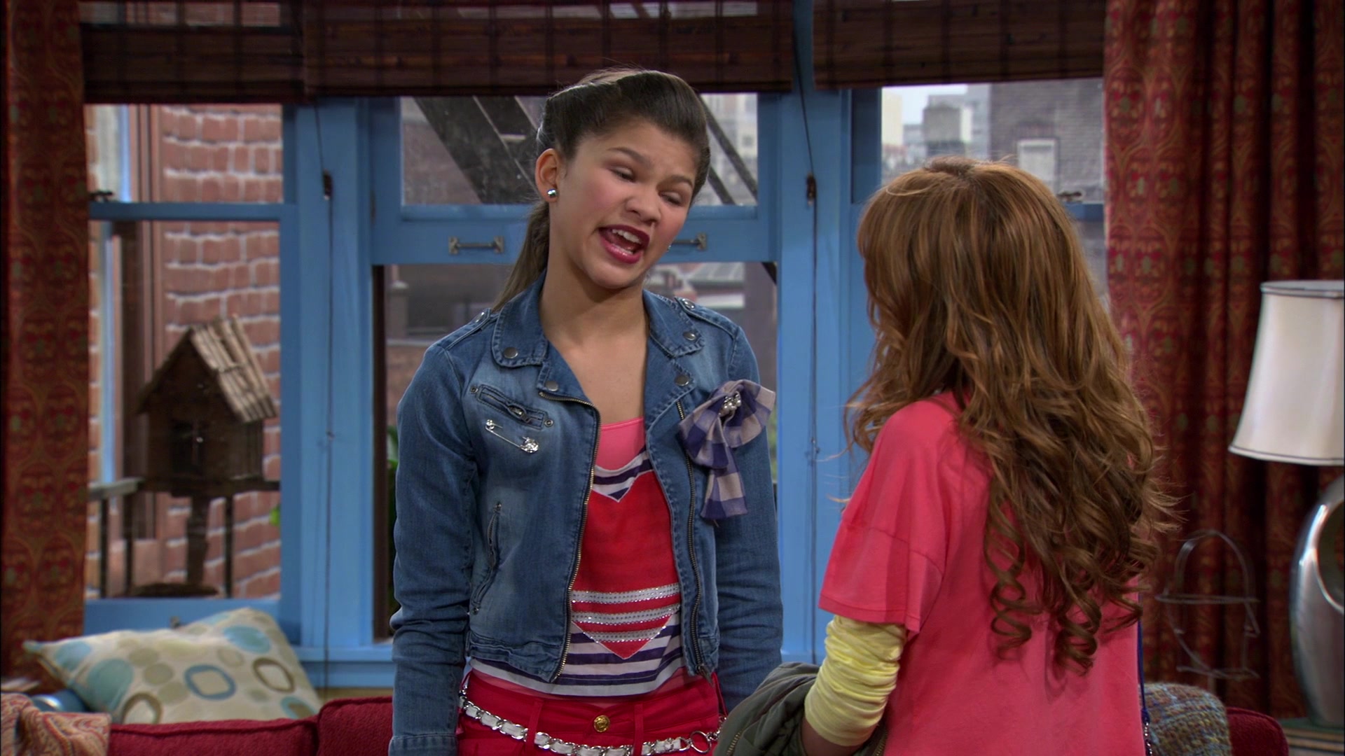 Shake_It_Up_S01E05_1080p_BTD_001697.jpg