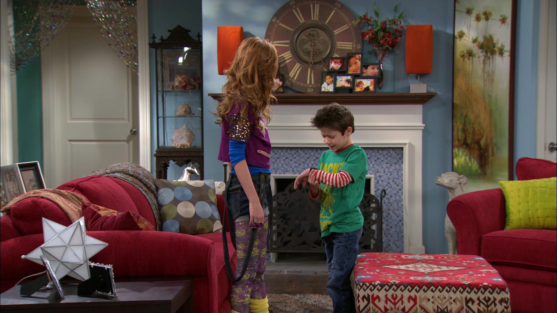 Shake_It_Up_S01E05_1080p_BTD_001908.jpg