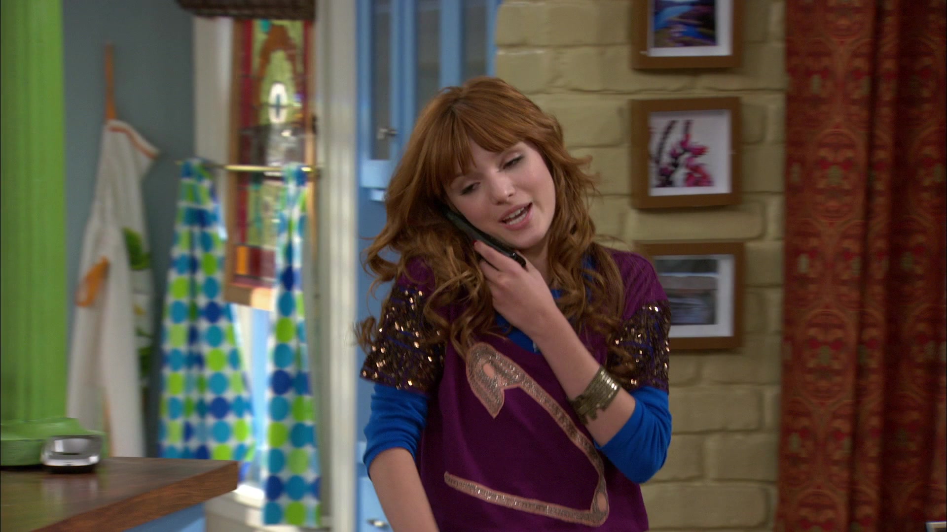 Shake_It_Up_S01E05_1080p_BTD_001957.jpg