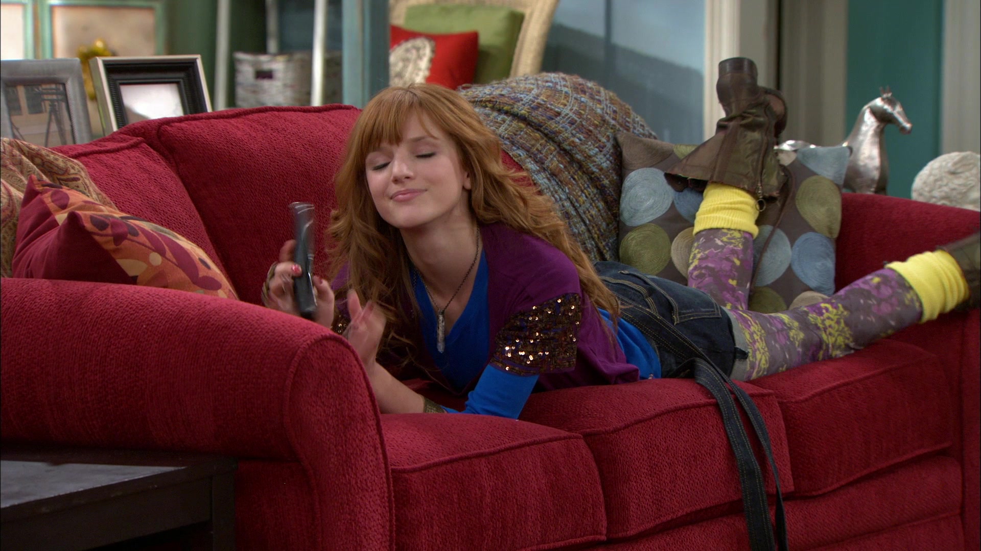 Shake_It_Up_S01E05_1080p_BTD_002017.jpg