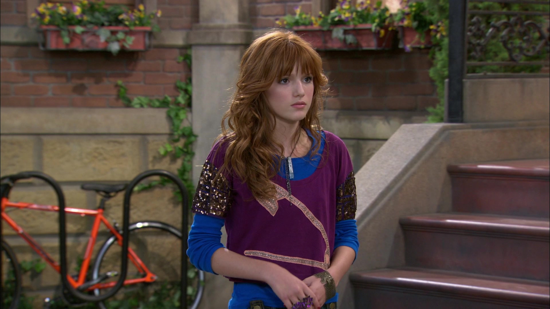 Shake_It_Up_S01E05_1080p_BTD_002137.jpg