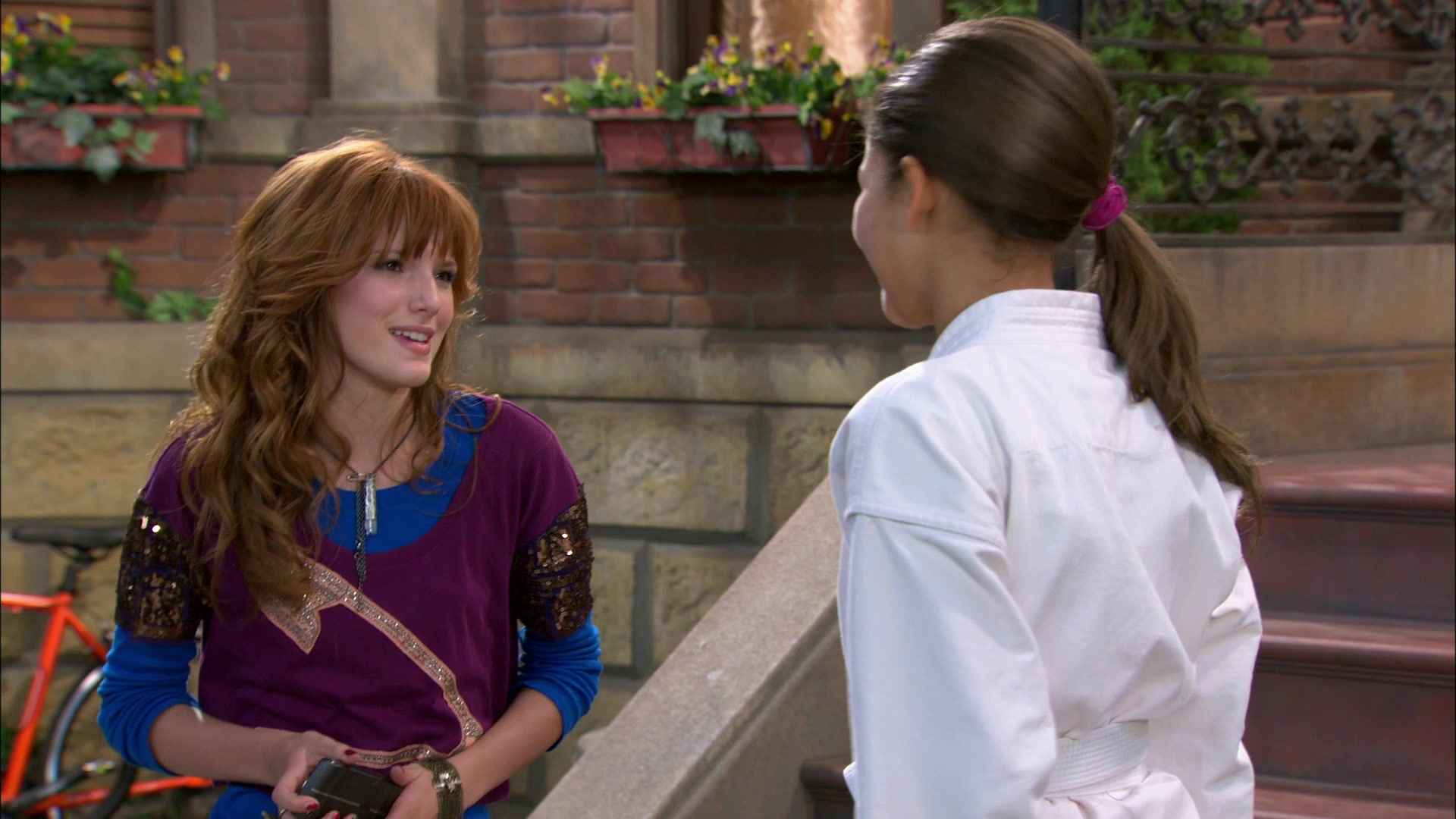 Shake_It_Up_S01E05_1080p_BTD_002215.jpg Shake_It_Up_S01E05_1080p_BTD_002215.jpg