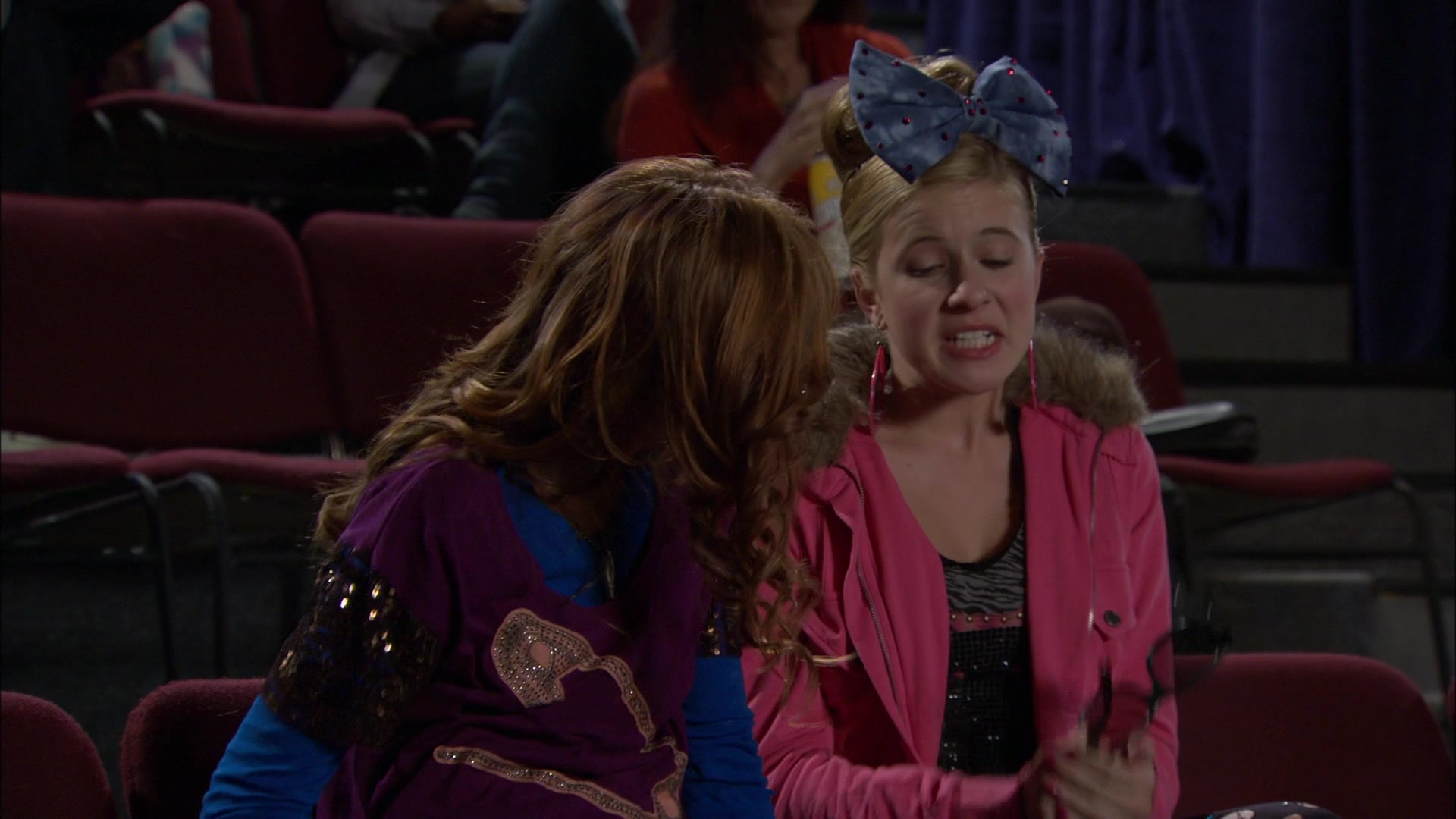 Shake_It_Up_S01E05_1080p_BTD_002298.jpg