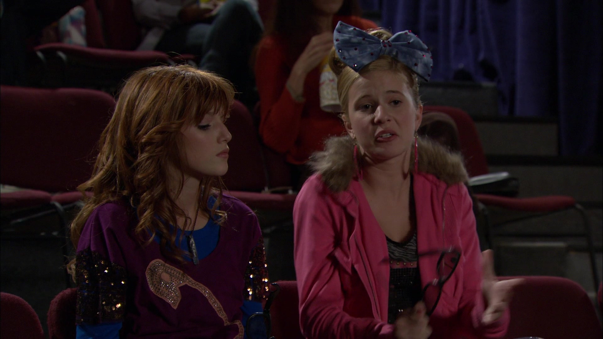 Shake_It_Up_S01E05_1080p_BTD_002309.jpg