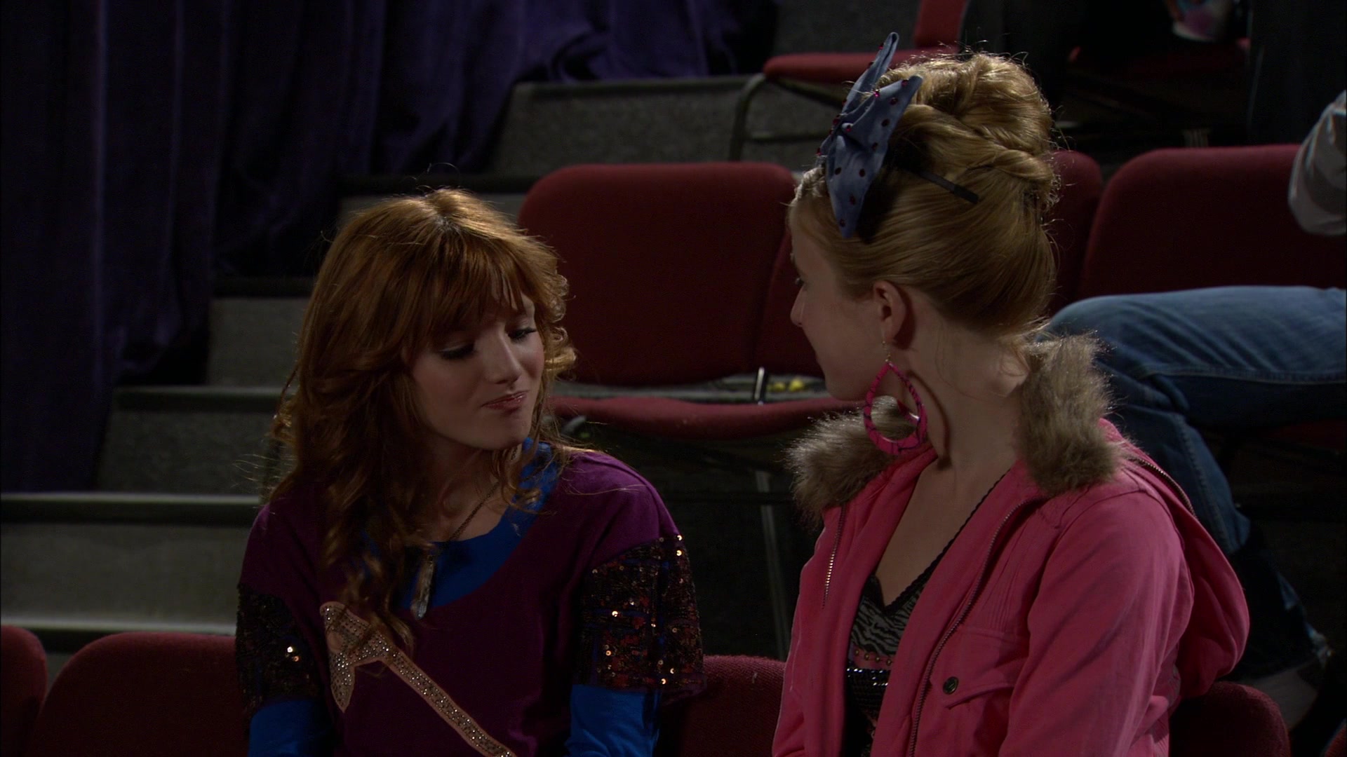 Shake_It_Up_S01E05_1080p_BTD_002333.jpg