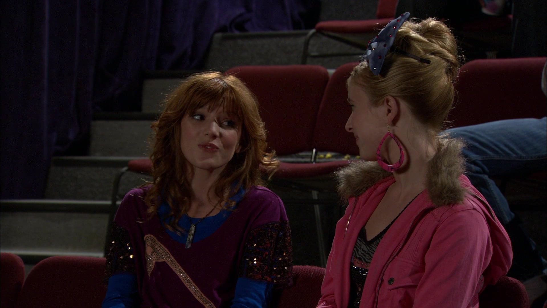 Shake_It_Up_S01E05_1080p_BTD_002344.jpg