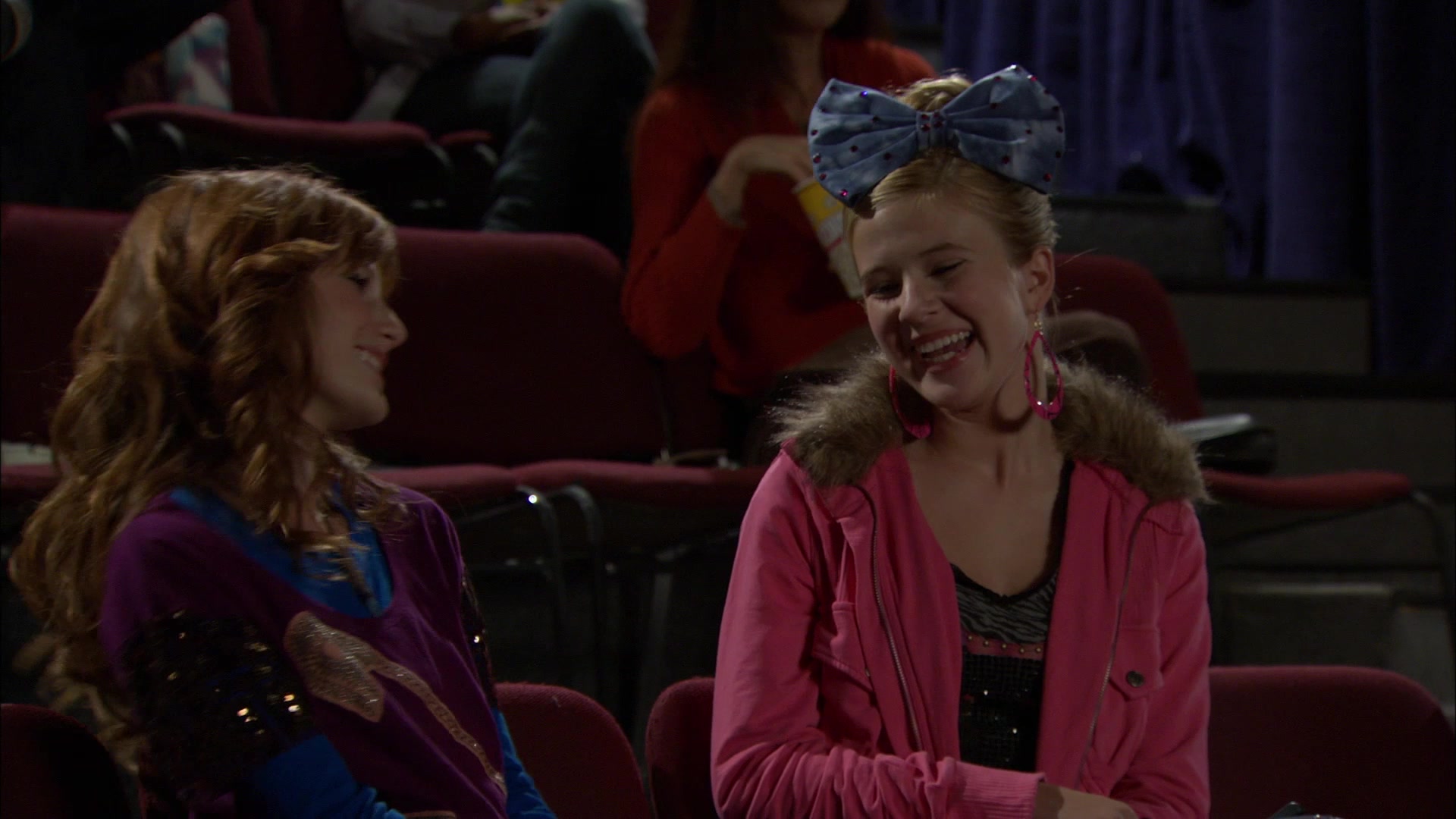 Shake_It_Up_S01E05_1080p_BTD_002346.jpg