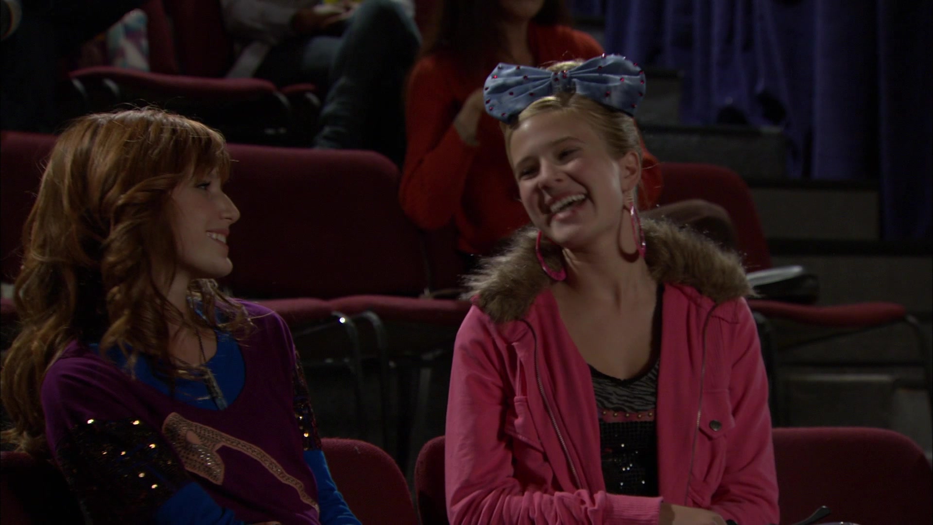Shake_It_Up_S01E05_1080p_BTD_002347.jpg