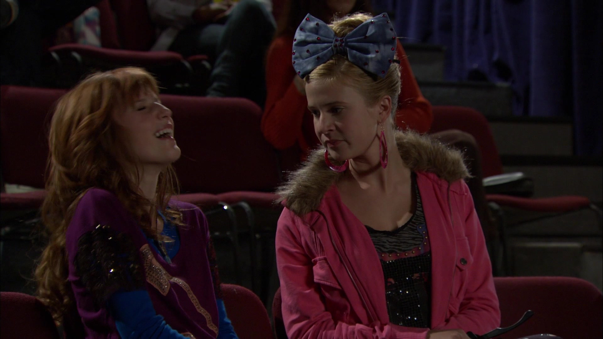 Shake_It_Up_S01E05_1080p_BTD_002354.jpg