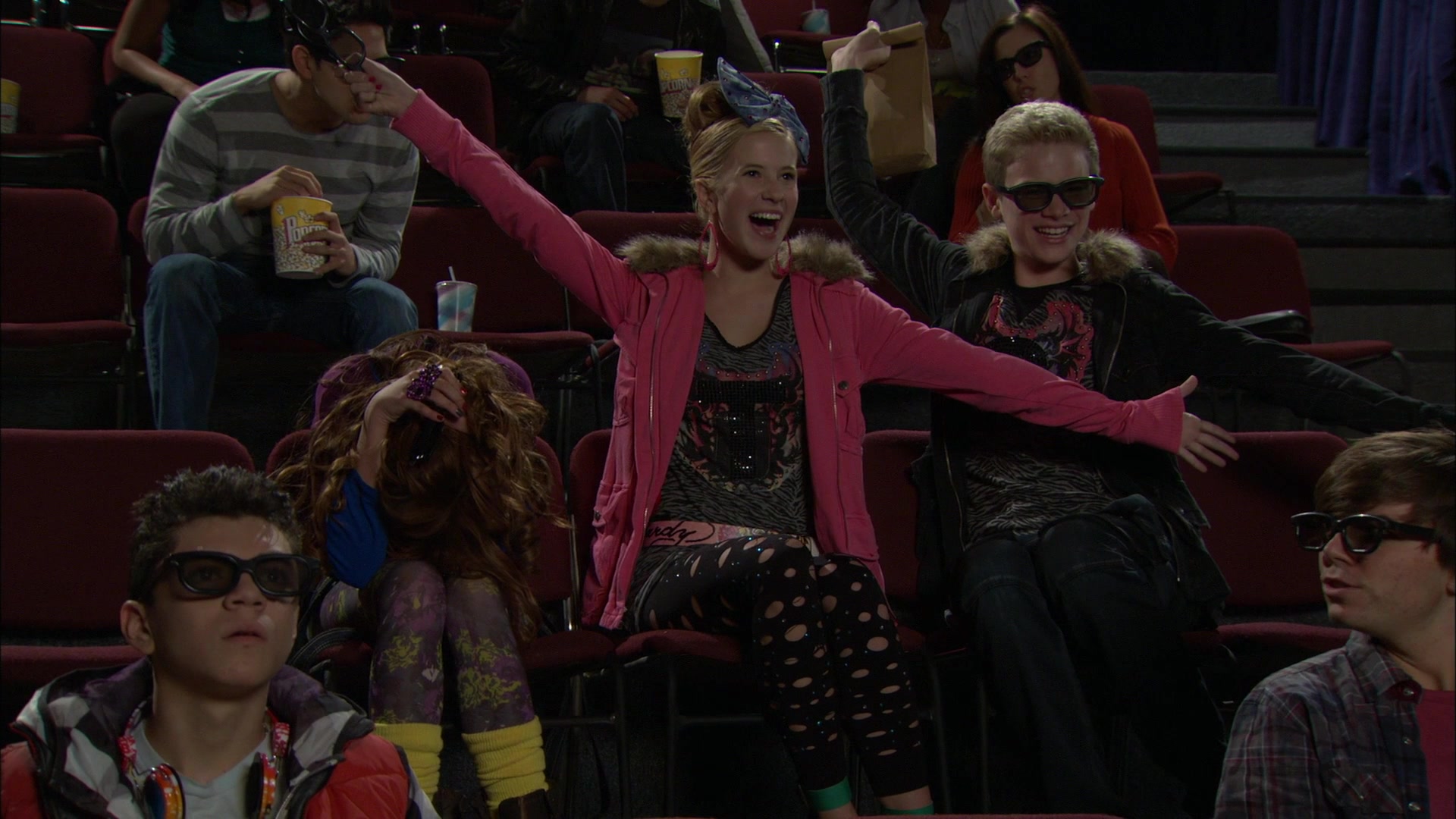 Shake_It_Up_S01E05_1080p_BTD_002428.jpg