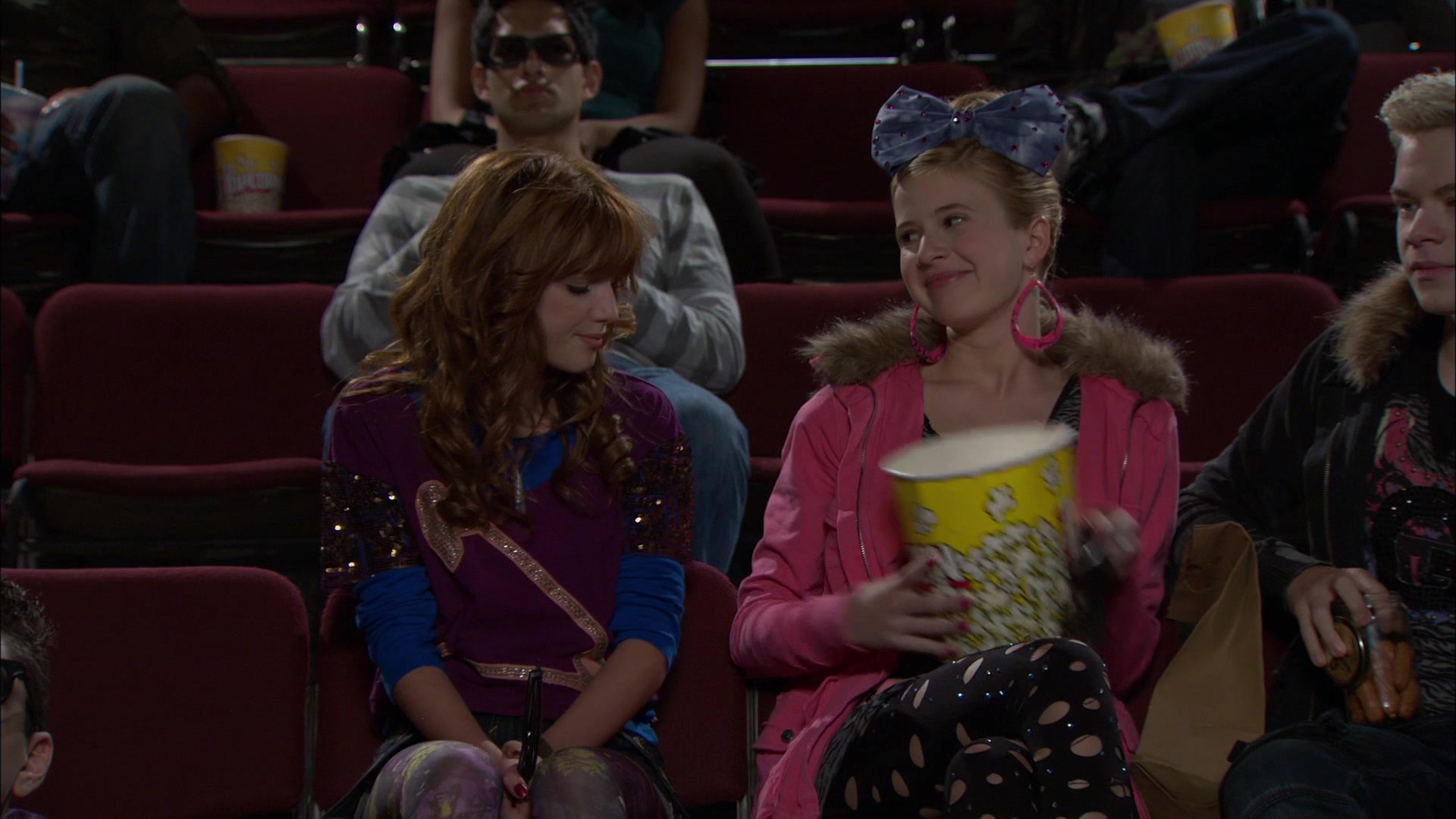 Shake_It_Up_S01E05_1080p_BTD_002521.jpg