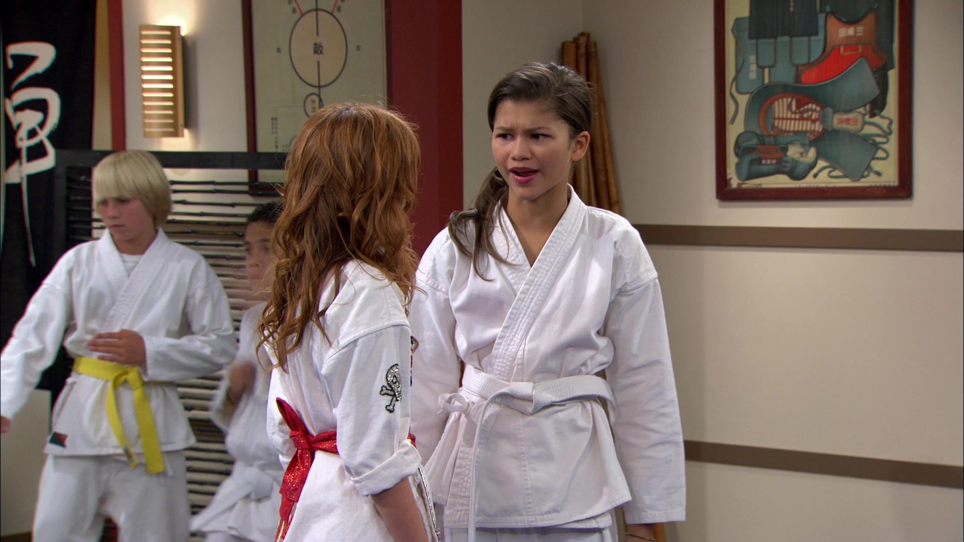 Shake_It_Up_S01E05_1080p_BTD_002662.jpg