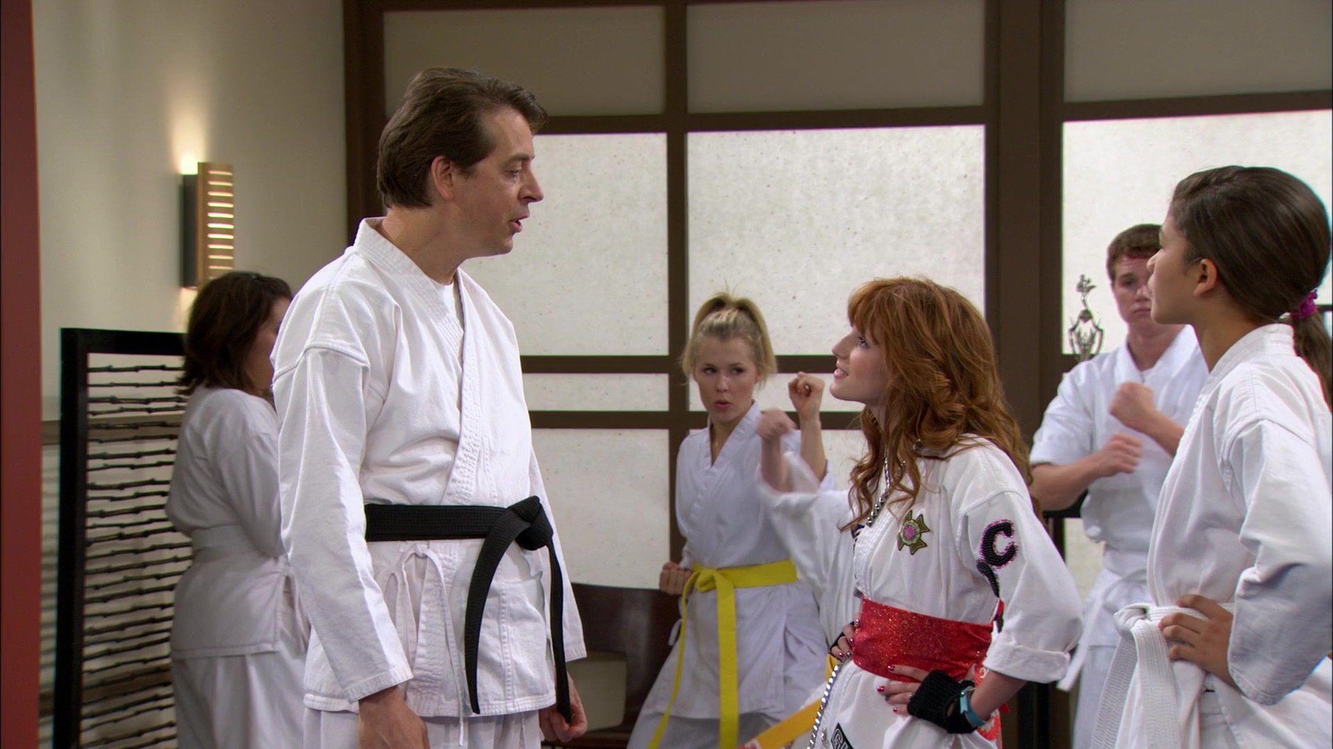 Shake_It_Up_S01E05_1080p_BTD_002688.jpg Shake_It_Up_S01E05_1080p_BTD_002688.jpg