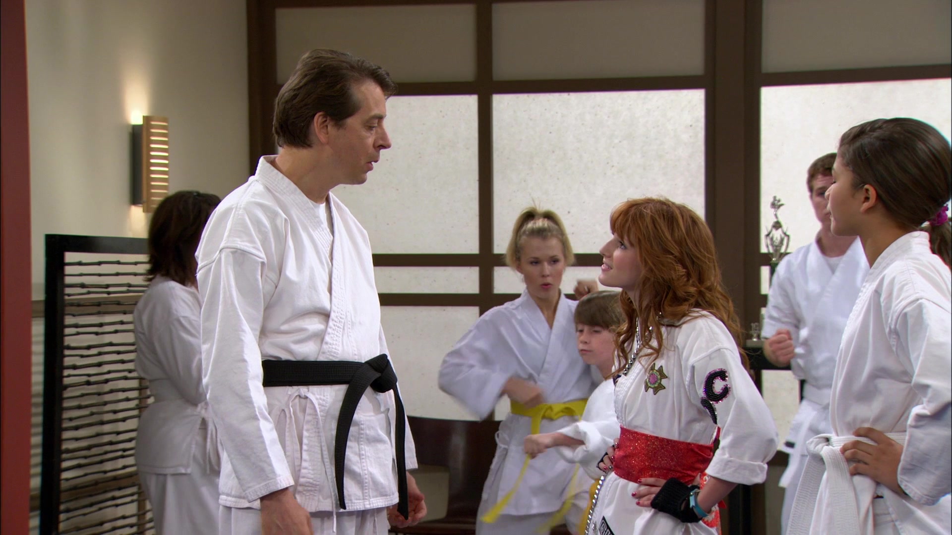 Shake_It_Up_S01E05_1080p_BTD_002689.jpg Shake_It_Up_S01E05_1080p_BTD_002689.jpg