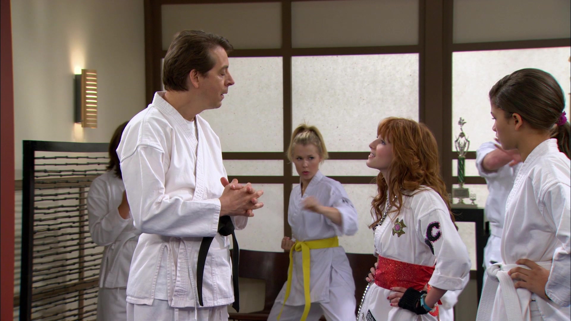 Shake_It_Up_S01E05_1080p_BTD_002695.jpg Shake_It_Up_S01E05_1080p_BTD_002695.jpg