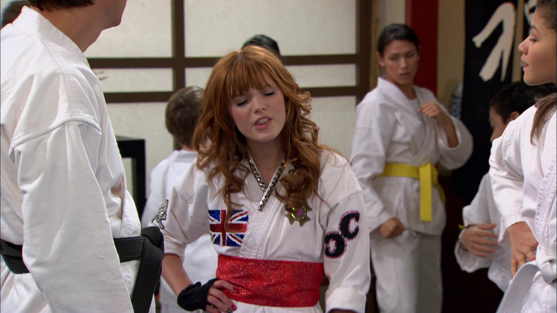 Shake_It_Up_S01E05_1080p_BTD_002704.jpg