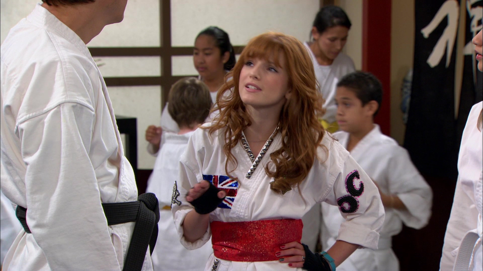 Shake_It_Up_S01E05_1080p_BTD_002715.jpg