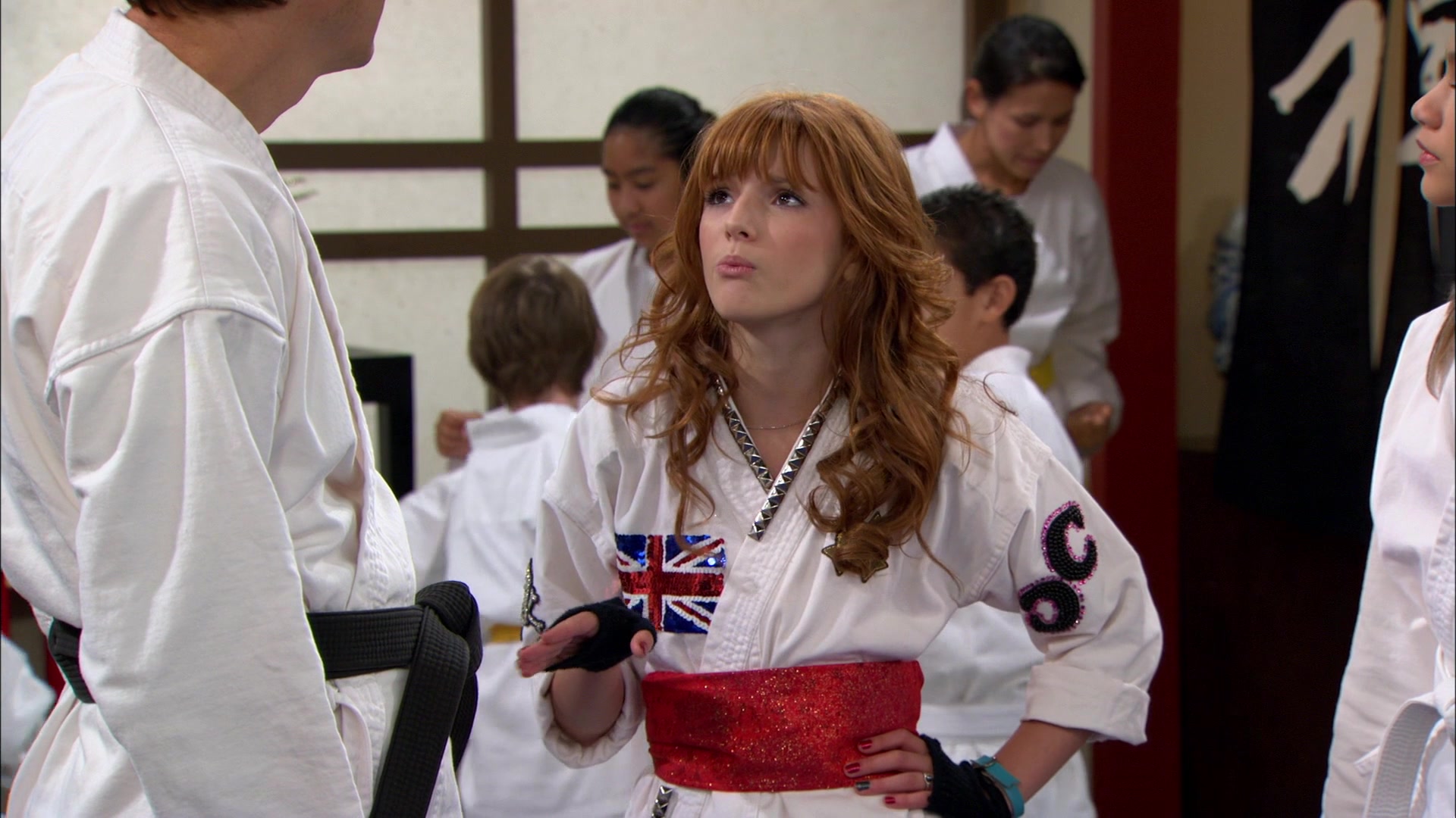 Shake_It_Up_S01E05_1080p_BTD_002716.jpg