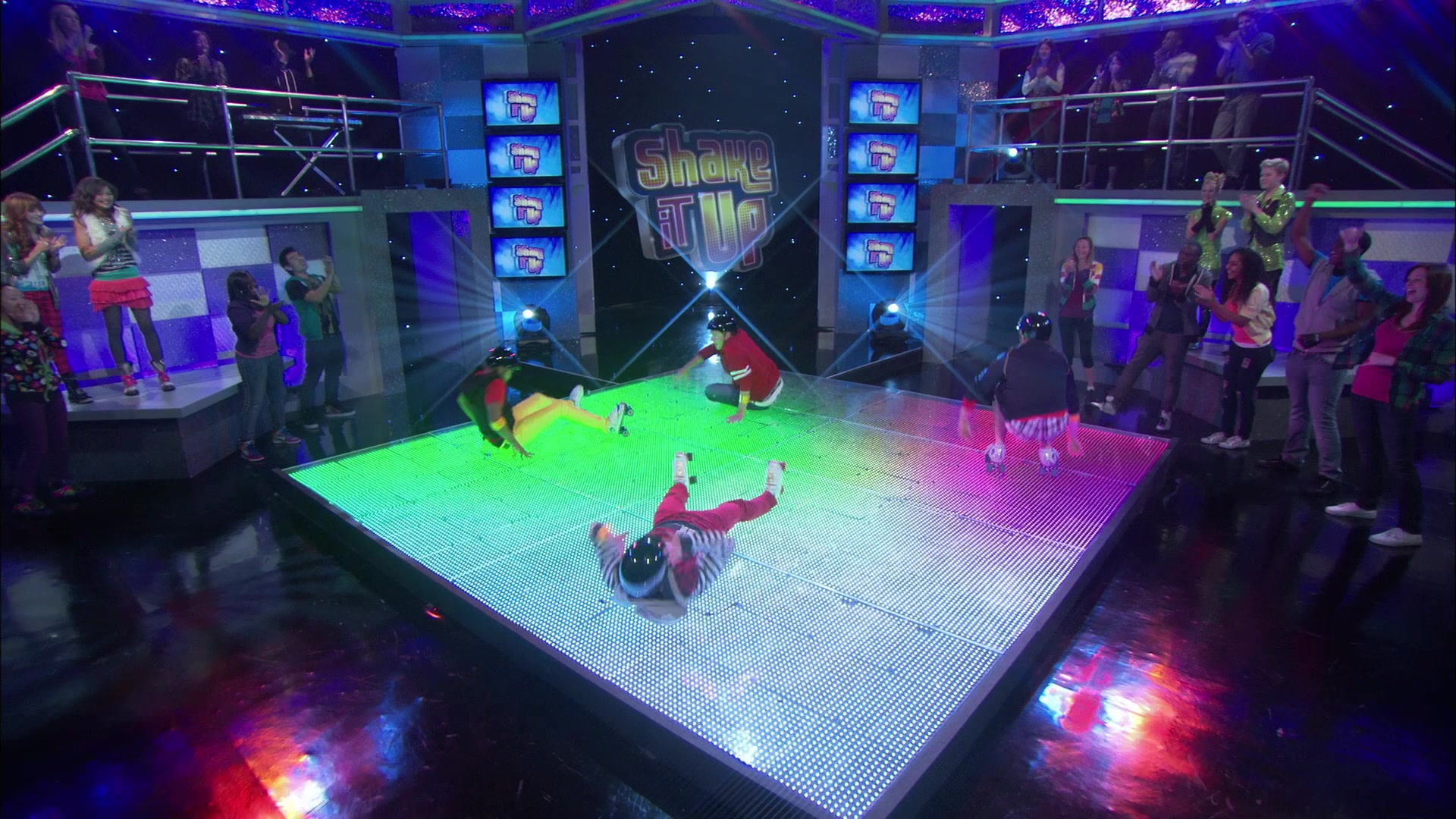 Shake_It_Up_S01E06_1080p_BTD_000154.jpg