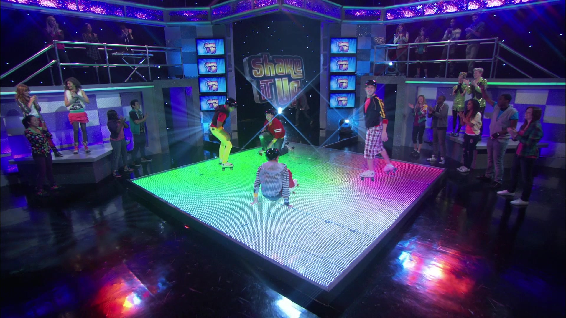 Shake_It_Up_S01E06_1080p_BTD_000156.jpg Shake_It_Up_S01E06_1080p_BTD_000156.jpg