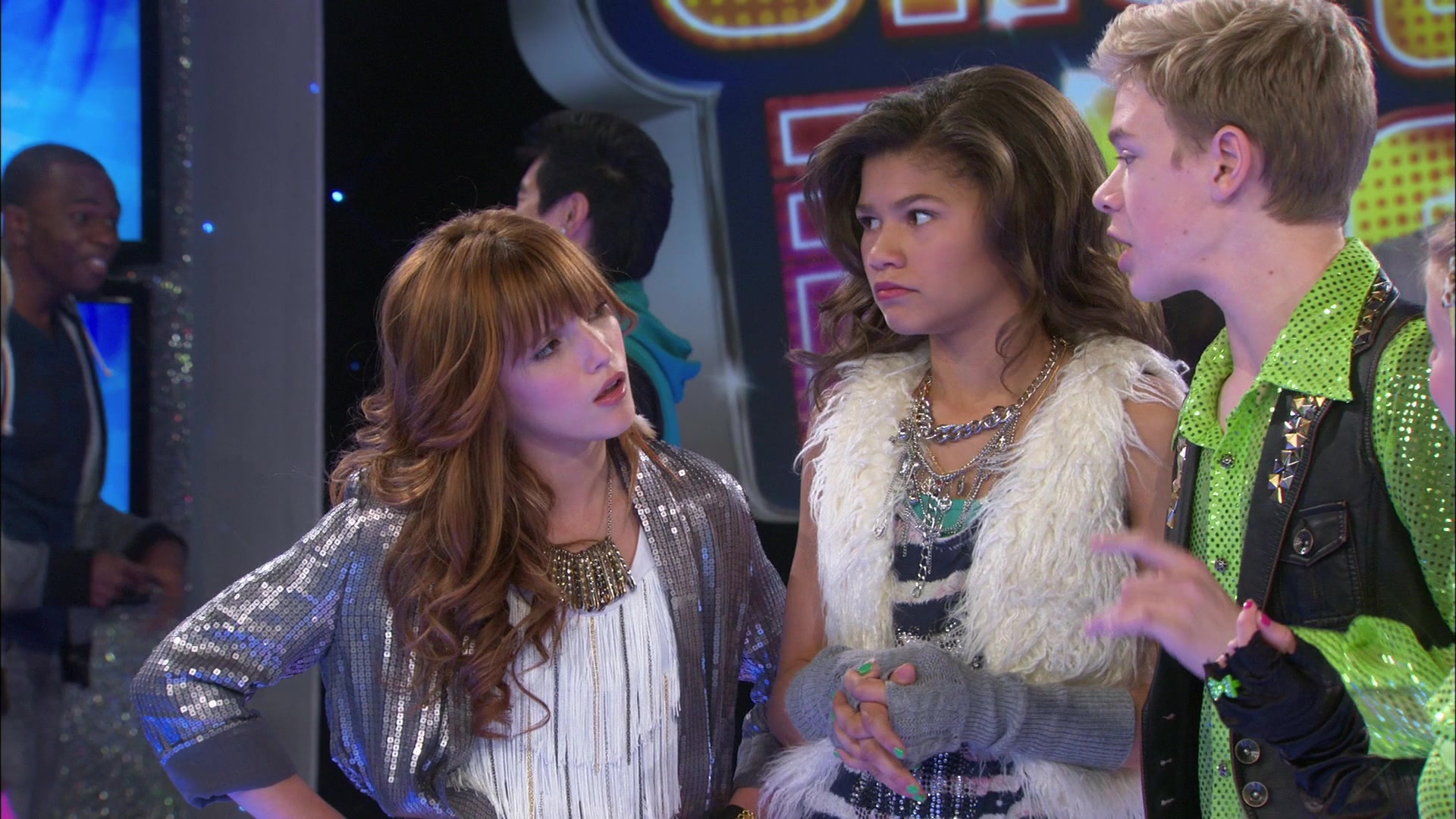 Shake_It_Up_S01E06_1080p_BTD_000319.jpg