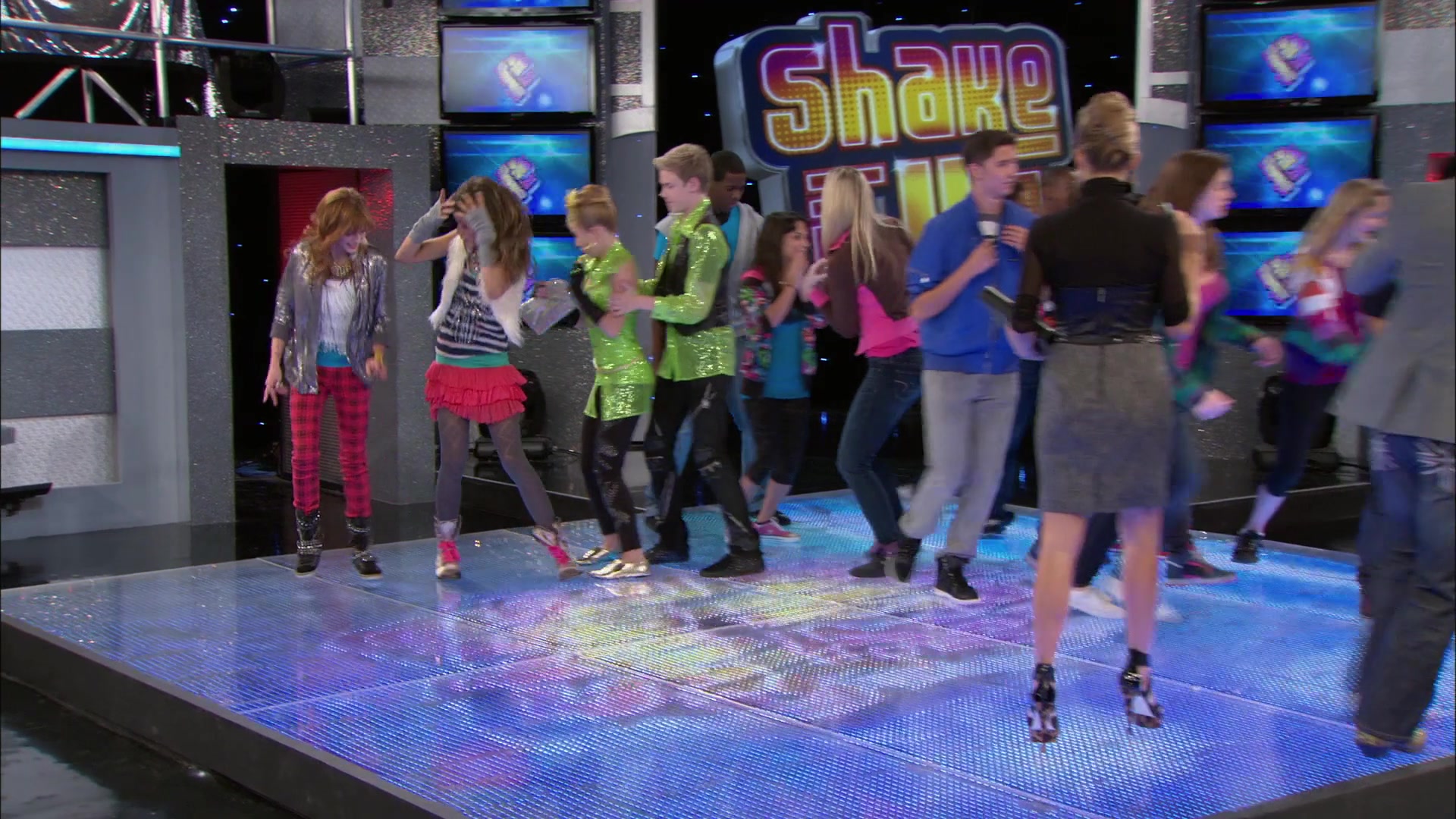 Shake_It_Up_S01E06_1080p_BTD_000644.jpg Shake_It_Up_S01E06_1080p_BTD_000644.jpg