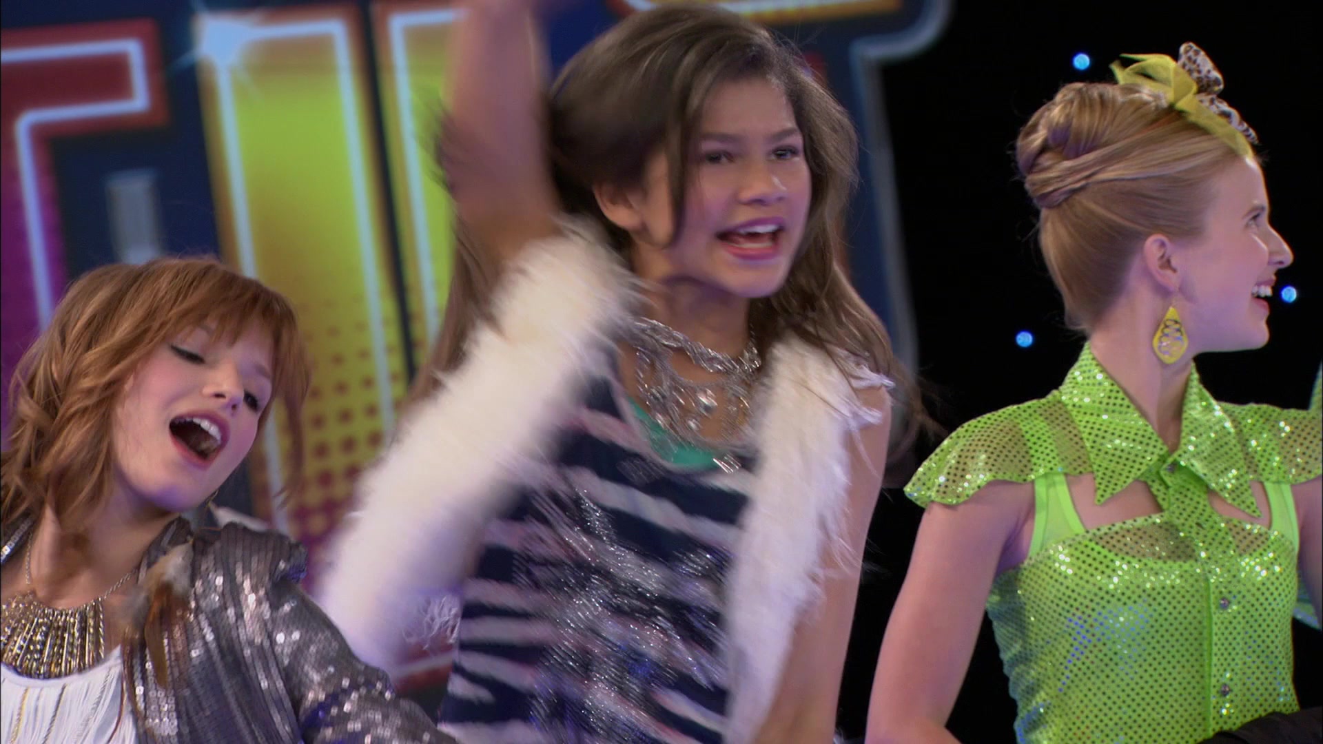 Shake_It_Up_S01E06_1080p_BTD_000663.jpg