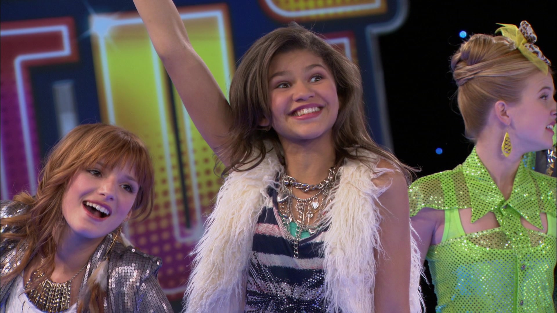 Shake_It_Up_S01E06_1080p_BTD_000672.jpg