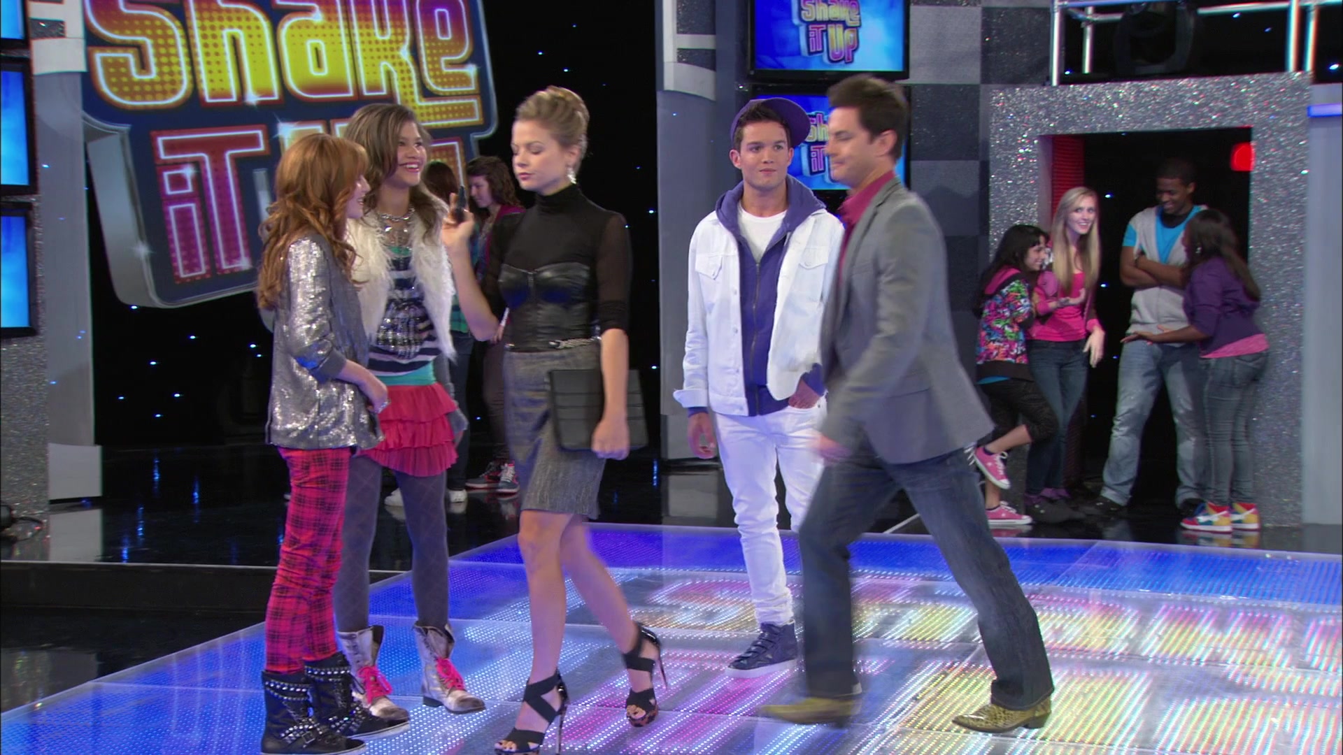 Shake_It_Up_S01E06_1080p_BTD_000793.jpg
