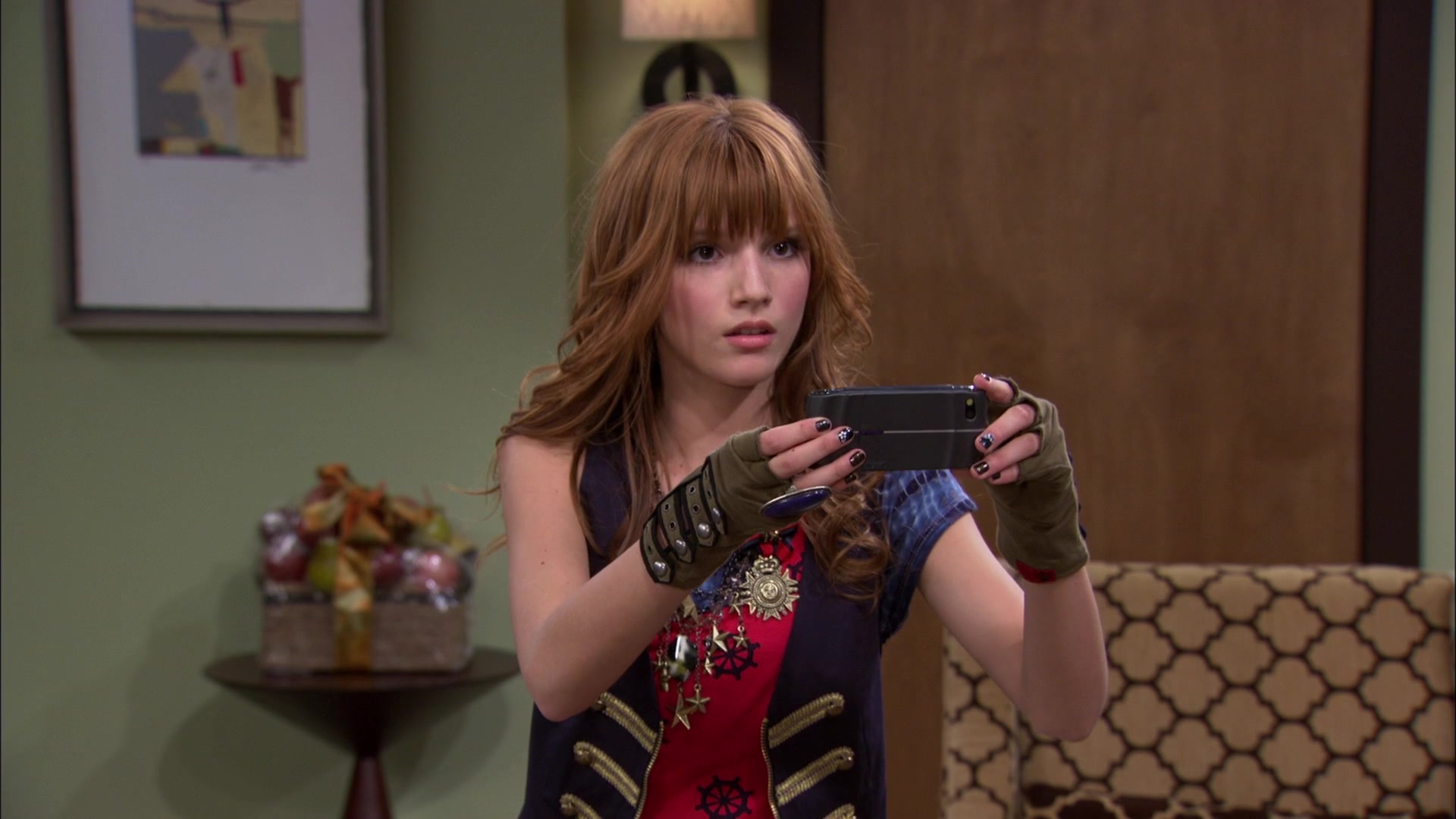 Shake_It_Up_S01E06_1080p_BTD_001674.jpg